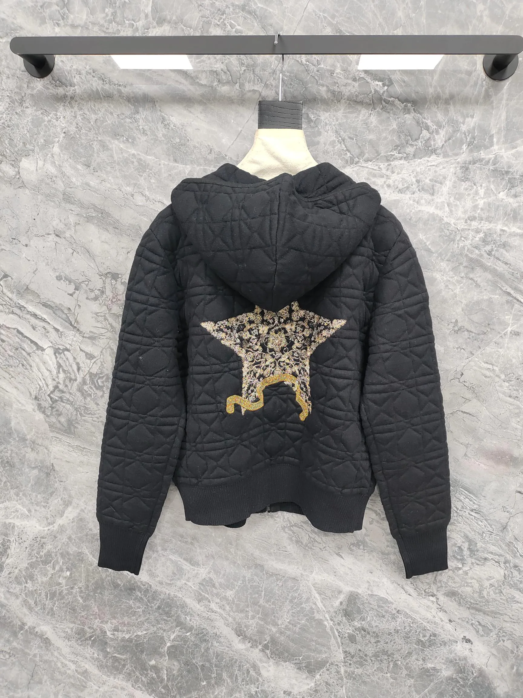 Куртки И Пуховики Женские Christian Dior 17914059