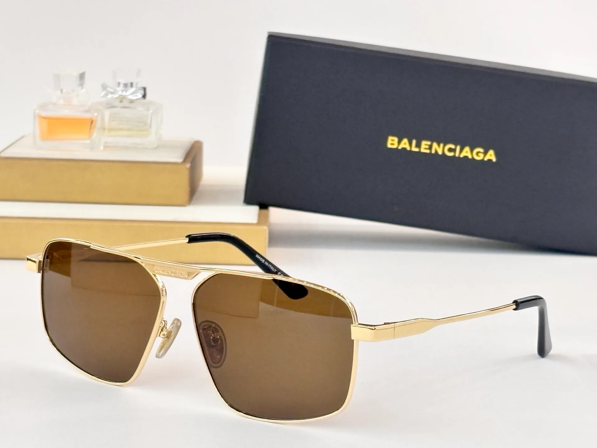 Очки Balenciaga 13389358
