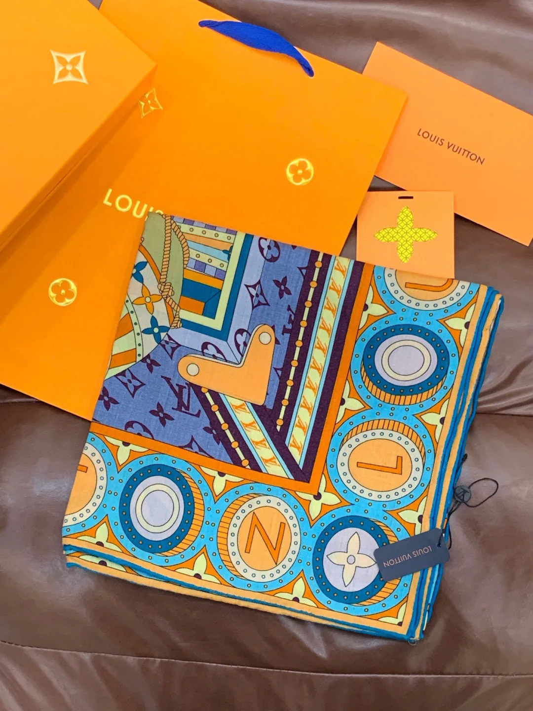 Шарфы Louis Vuitton 895180