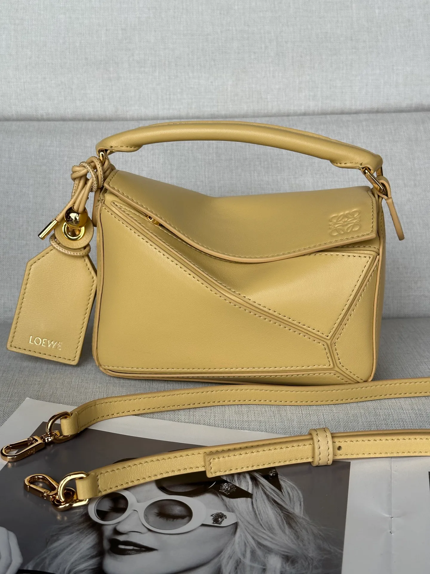Классические Сумки Женские Loewe 16839130