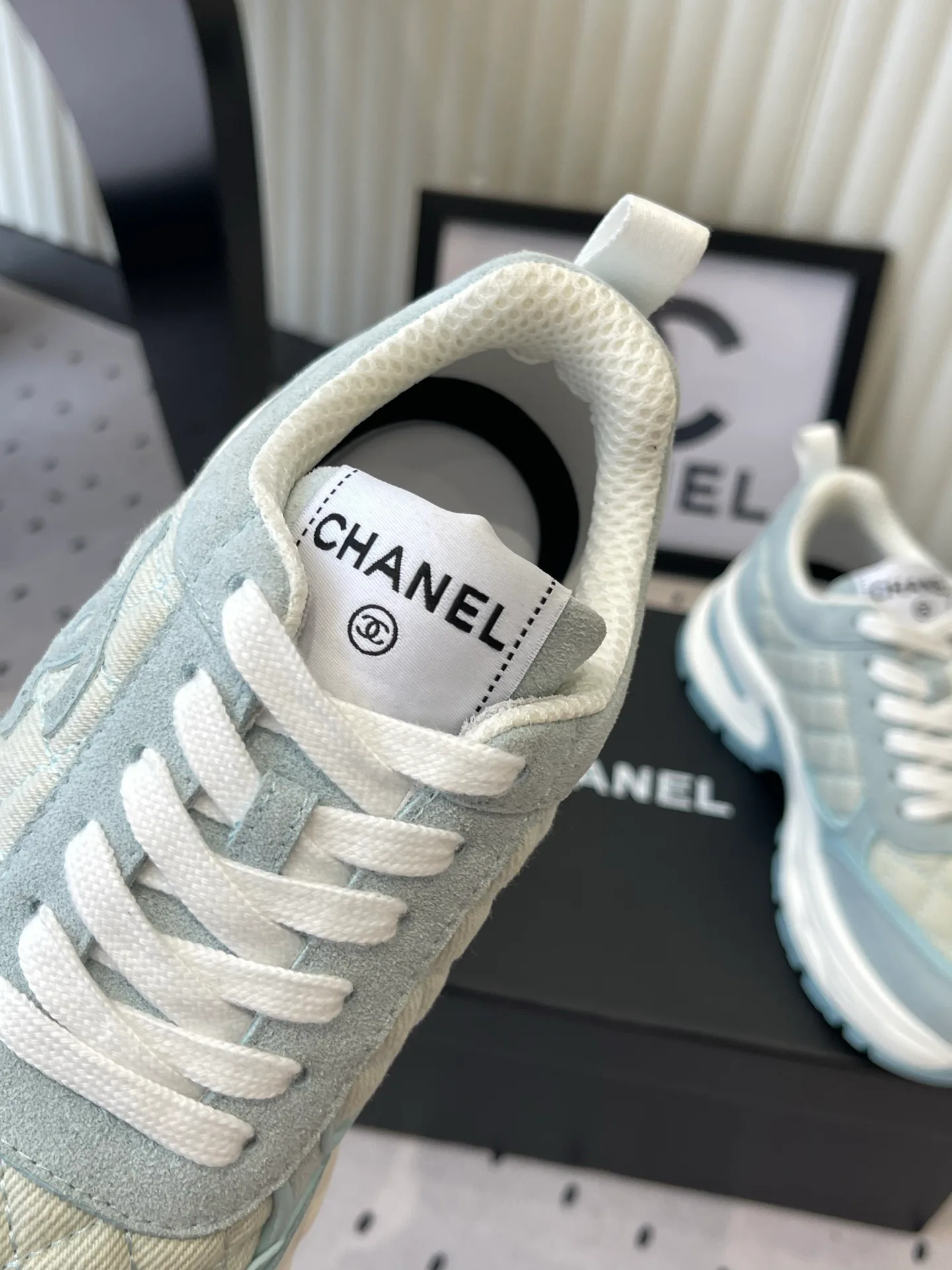 Кроссовки Женские Chanel 17769667