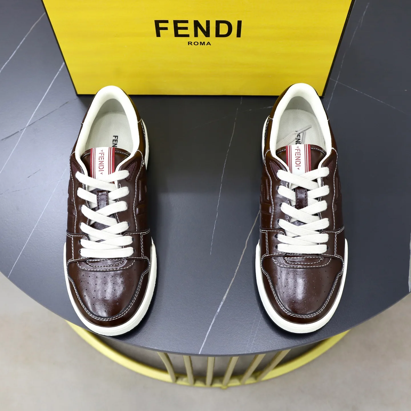 Кроссовки Женские Fendi 18516272