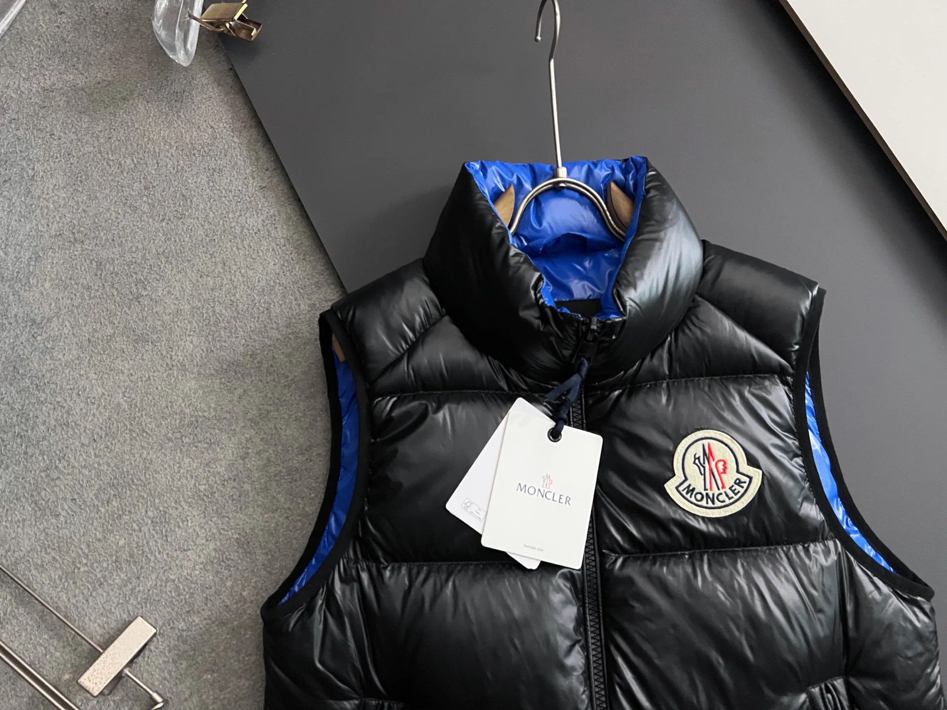 Жилеты Женские Moncler 889867