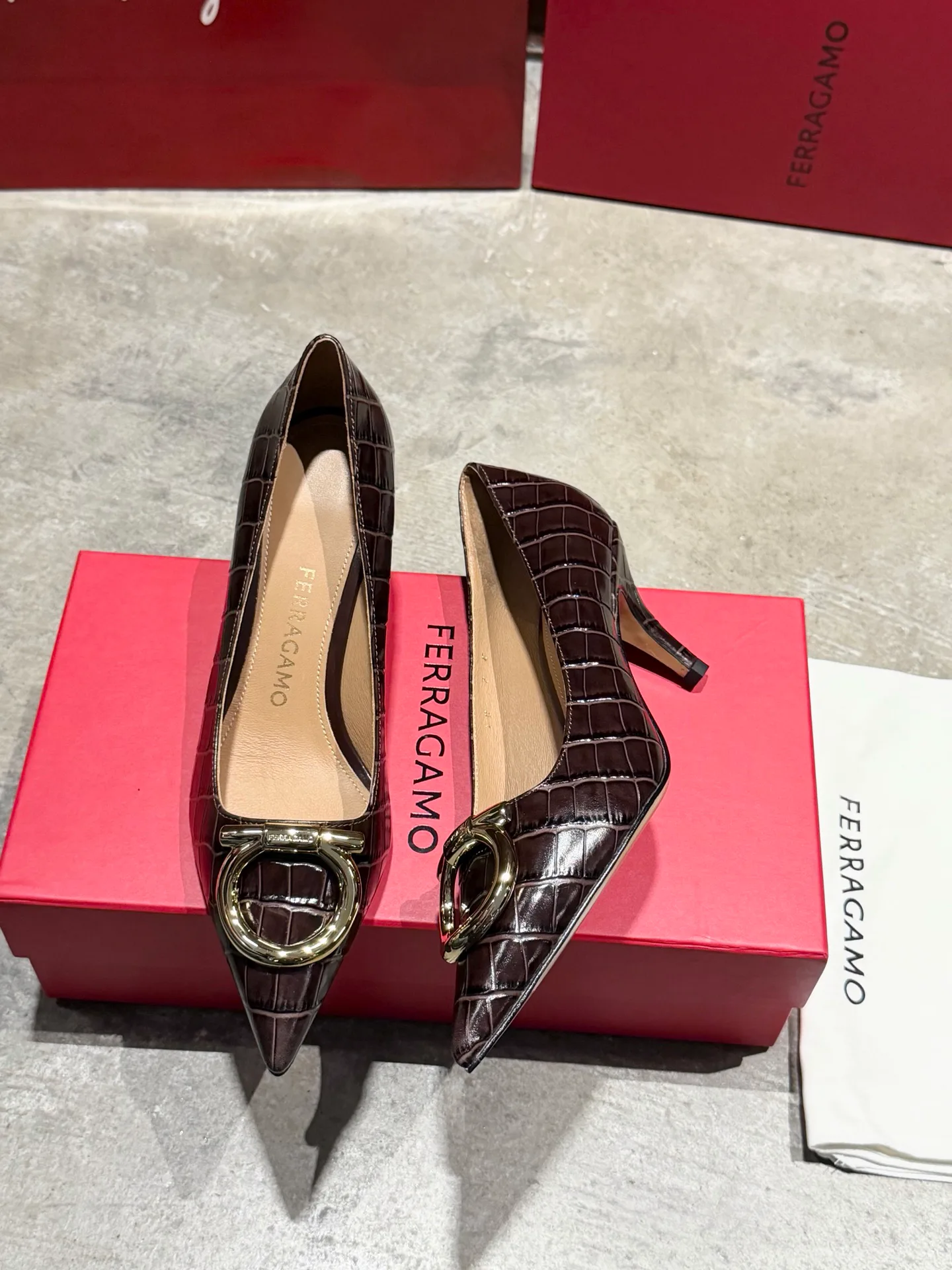 Туфли Женские Salvatore Ferragamo 17897969