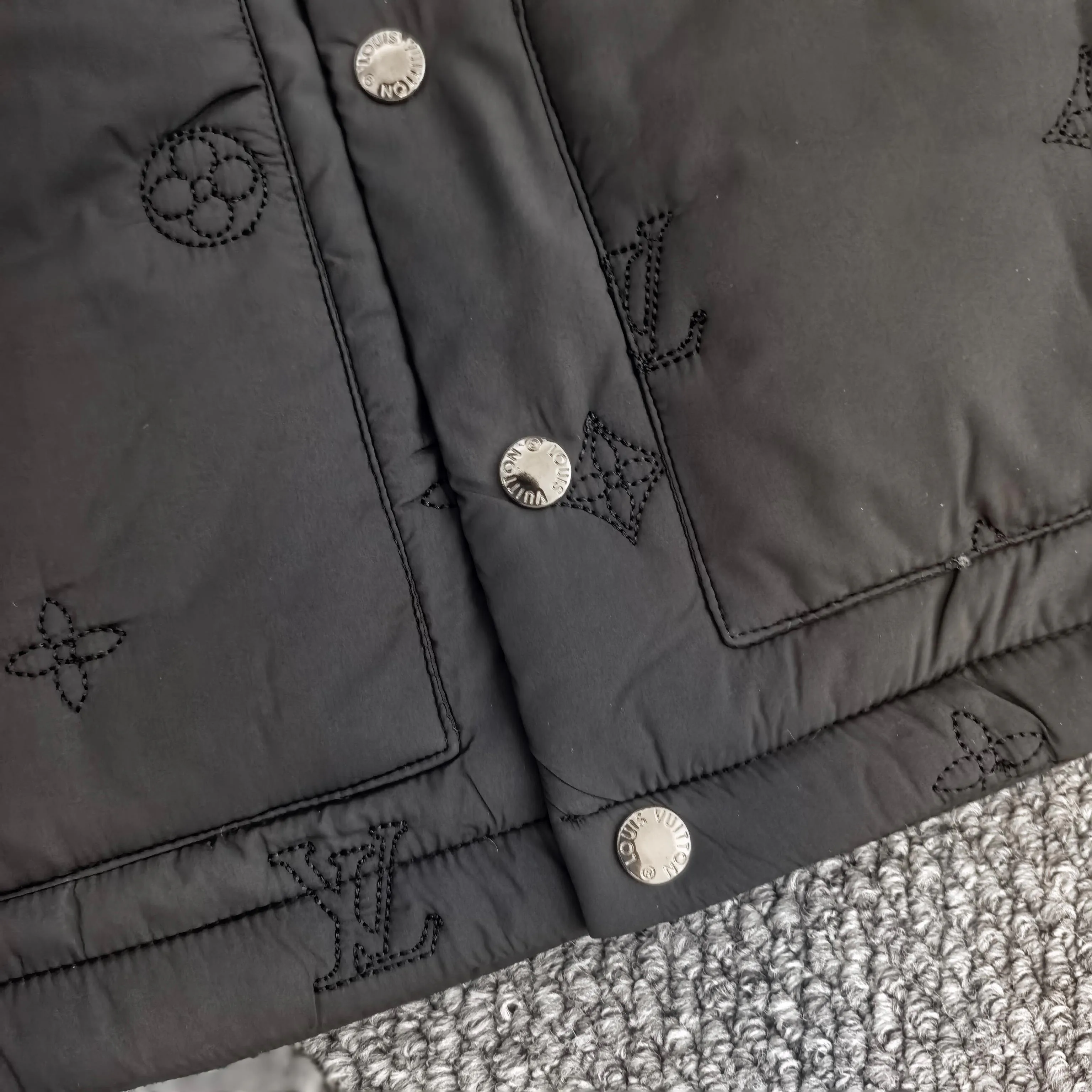 Куртки И Пуховики Женские Louis Vuitton 816395