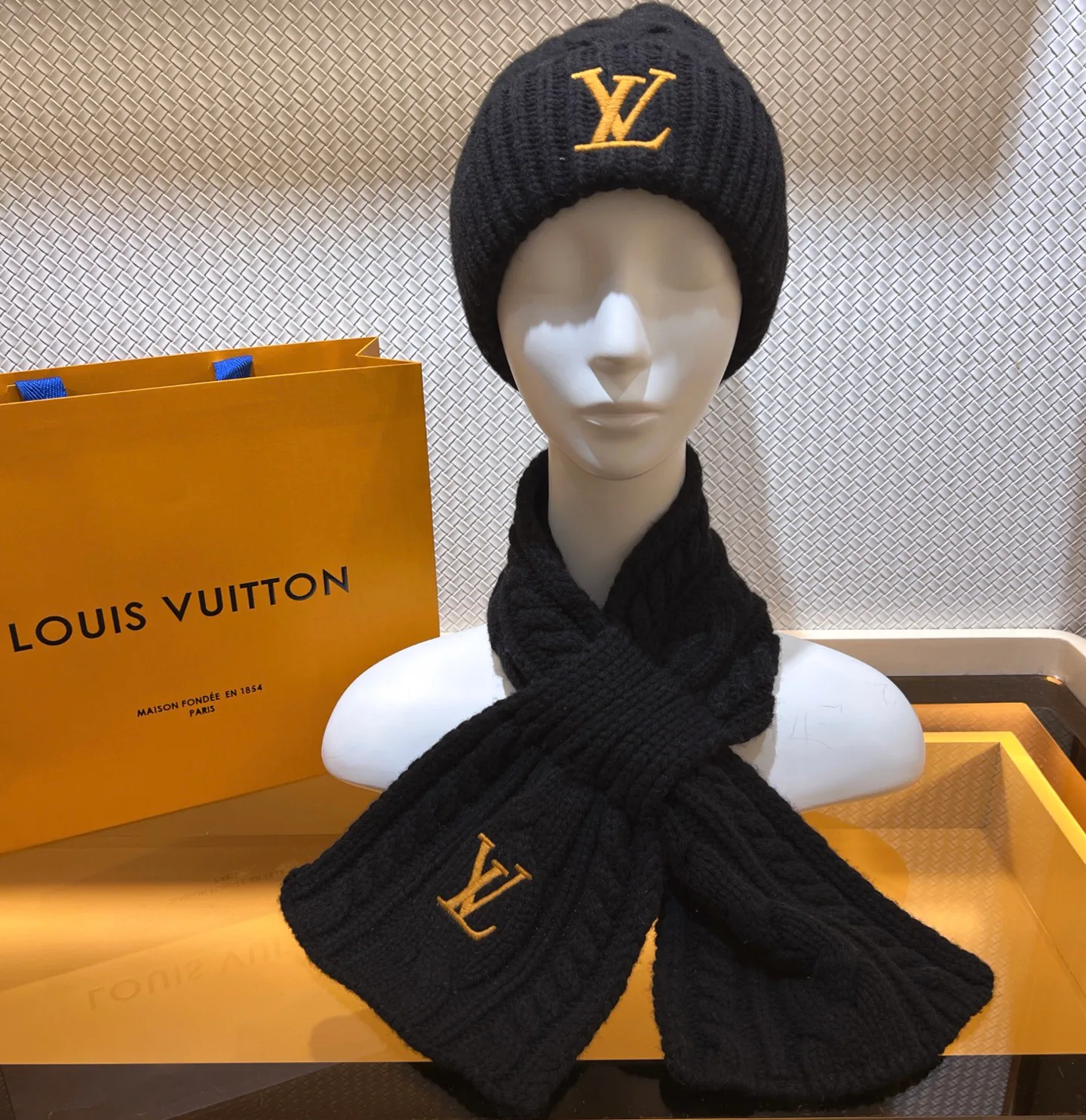 Шарфы Louis Vuitton 3879934