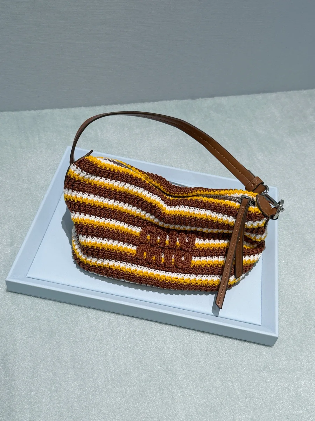 Классические Сумки Женские Miu Miu 17279118
