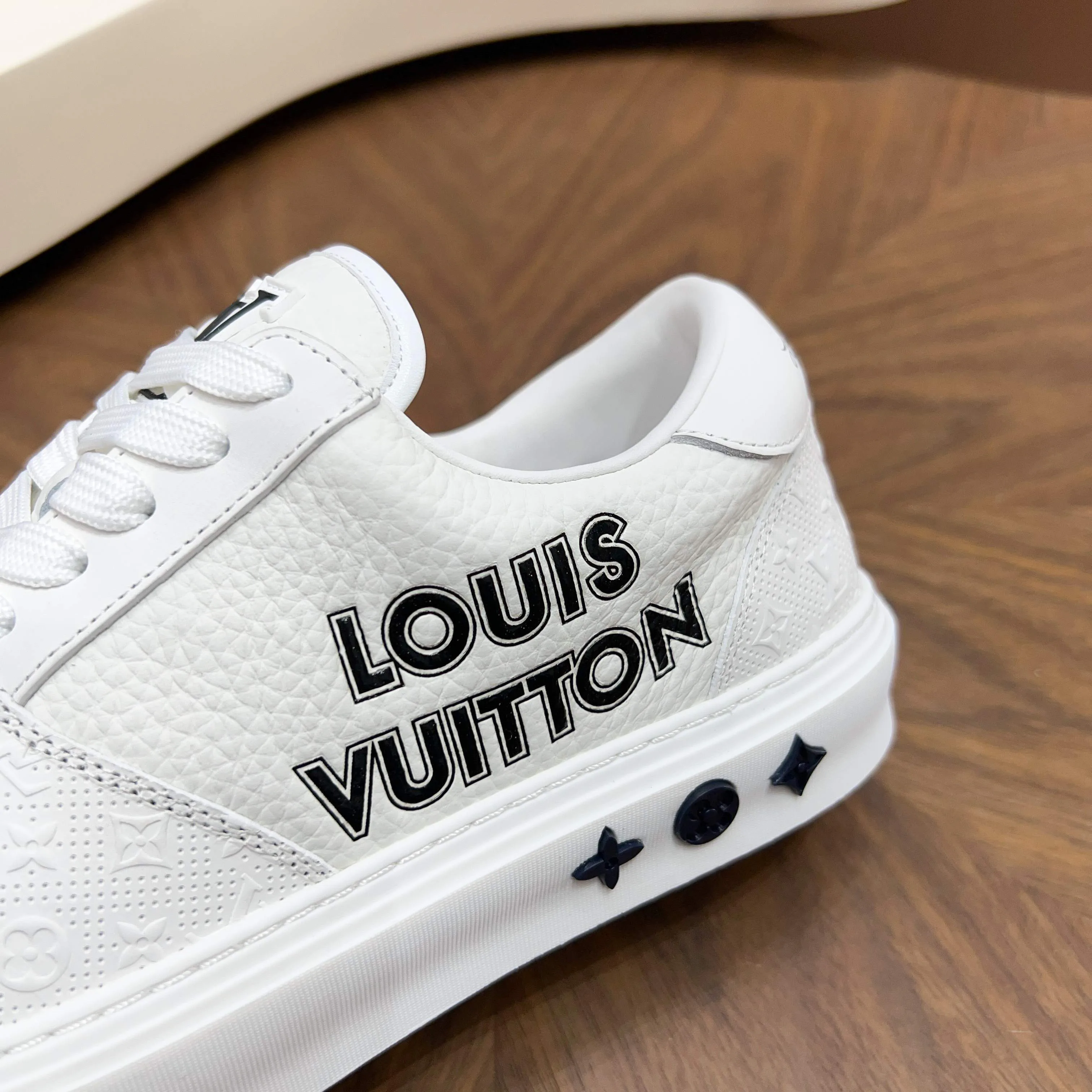 Кроссовки Мужские Louis Vuitton 17921405