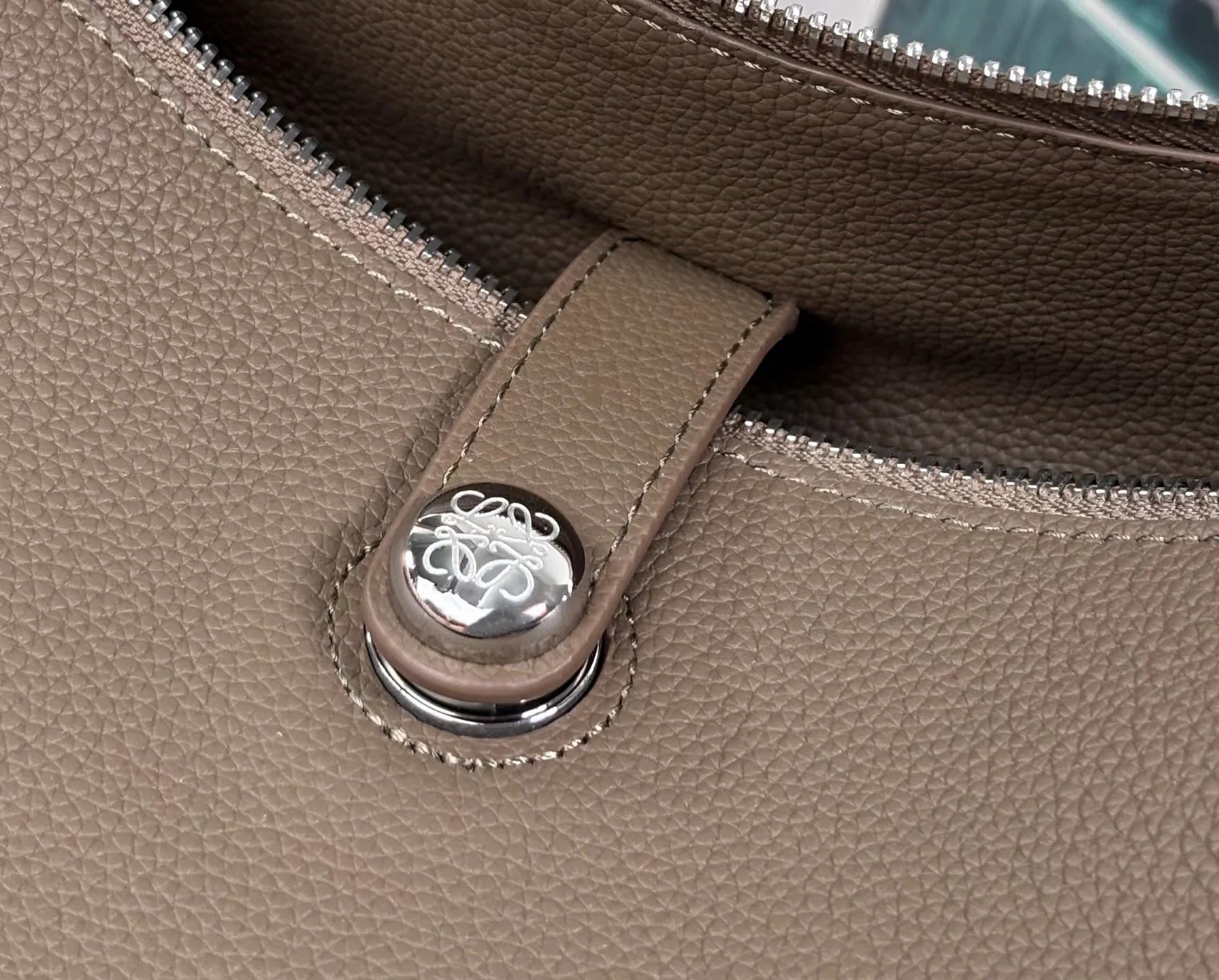 Классические Сумки Женские Loewe 11566875