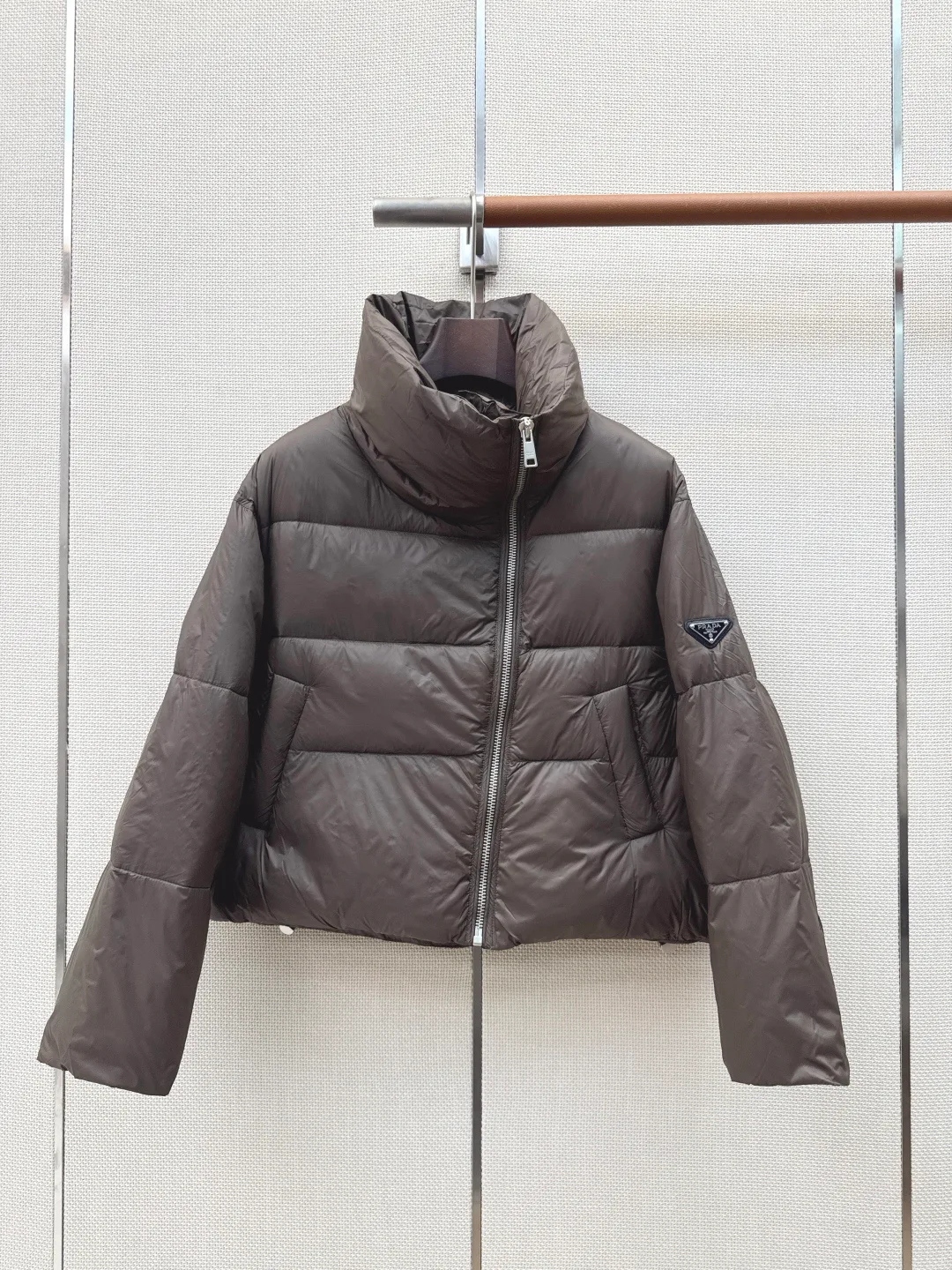 Куртки И Пуховики Женские Prada 18438381