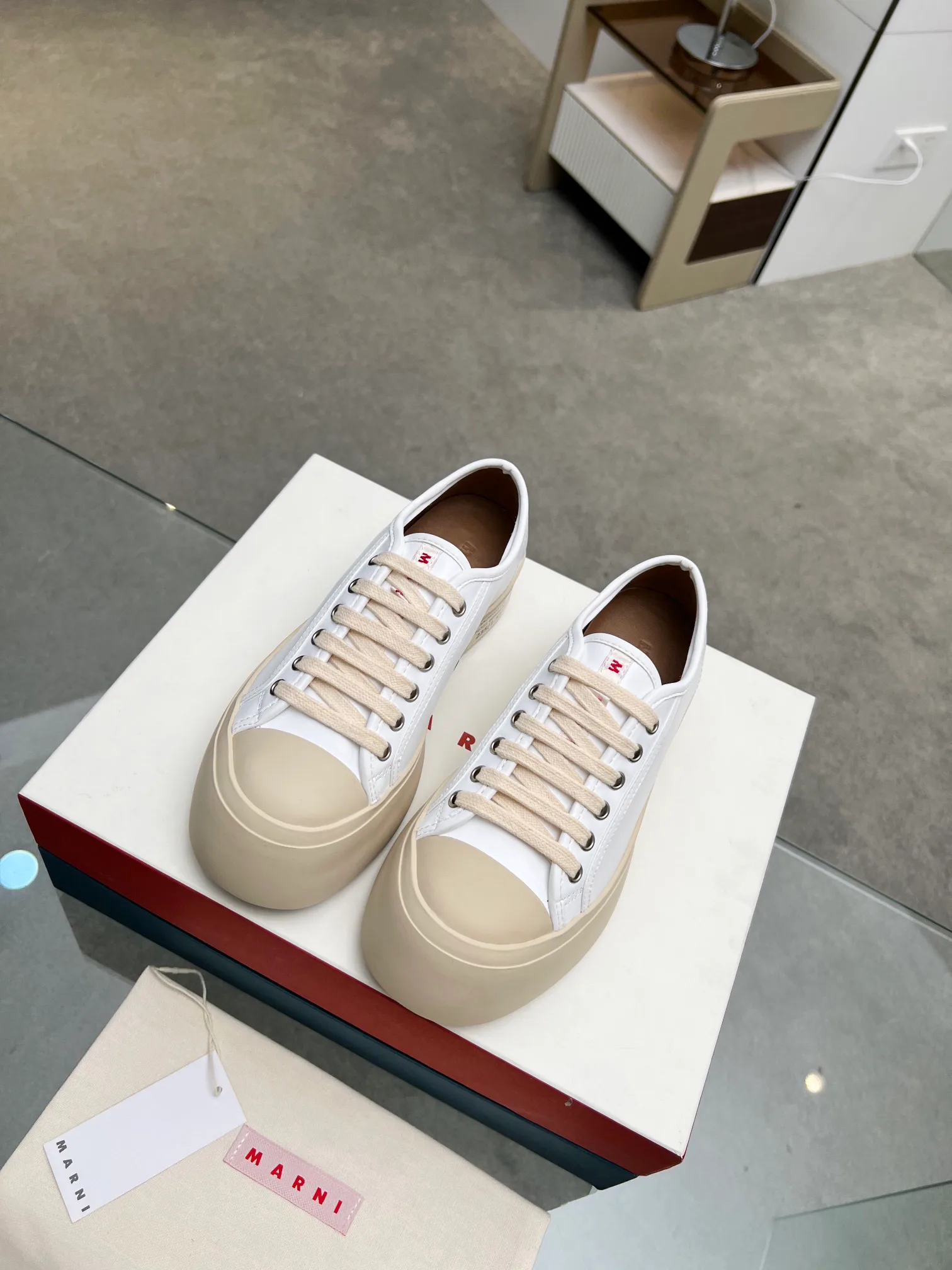 Кроссовки Женские Marni 18039748