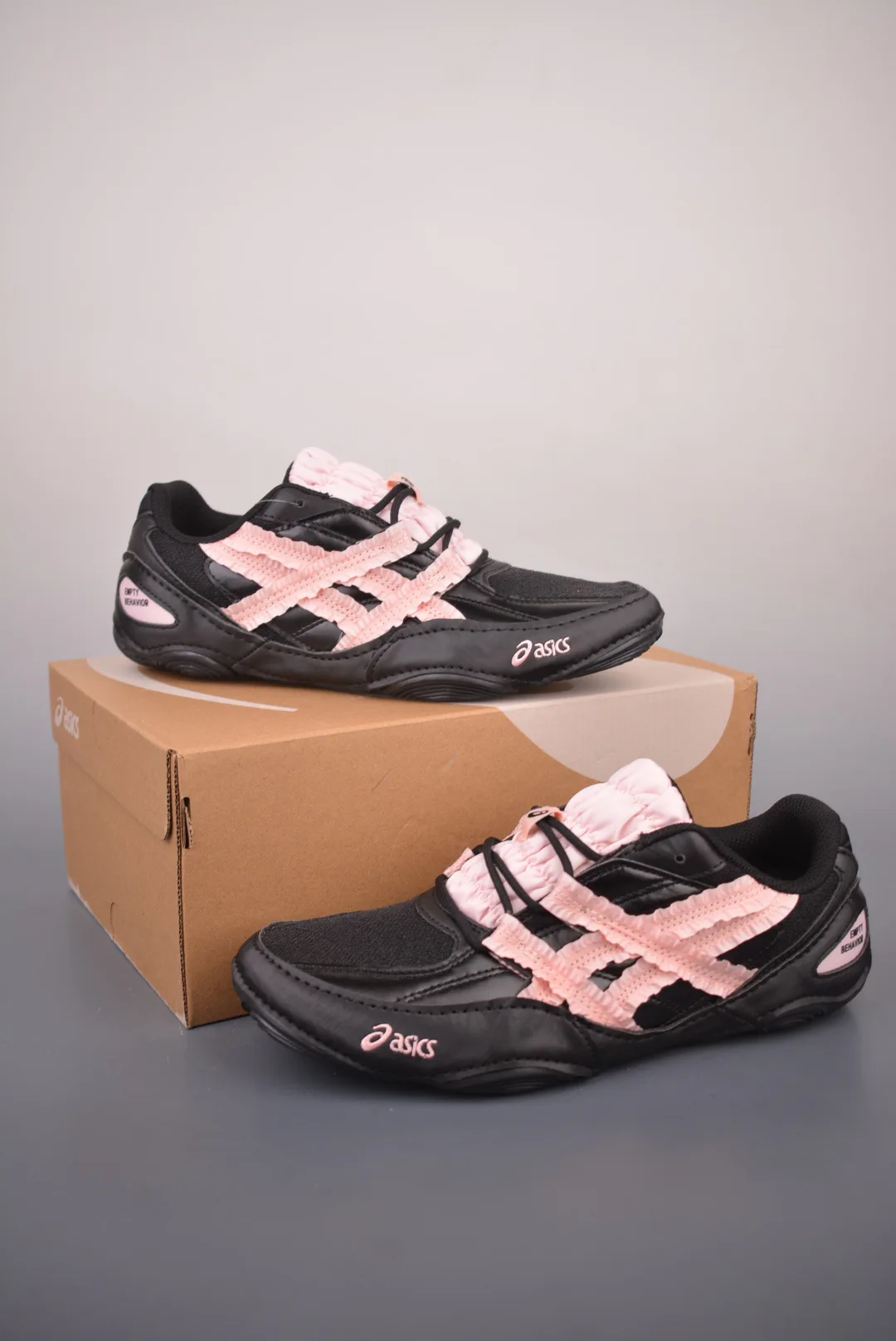 Кроссовки Женские Asics 17576788