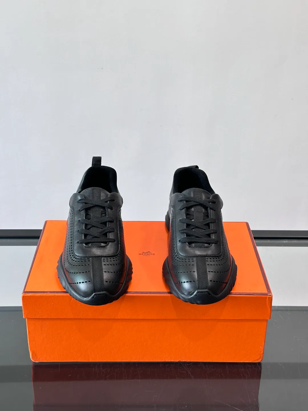 Кроссовки Женские Hermes 17439913
