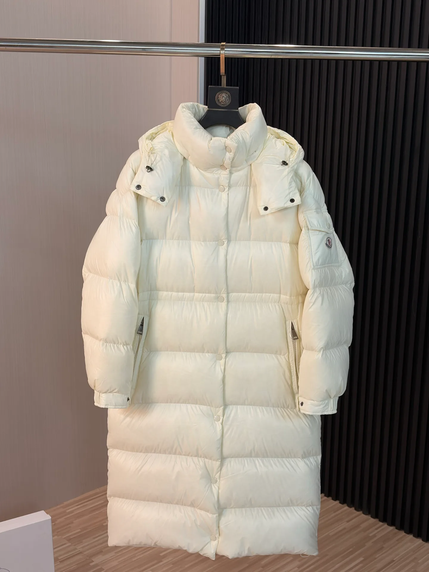Куртки И Пуховики Женские Moncler 18491621