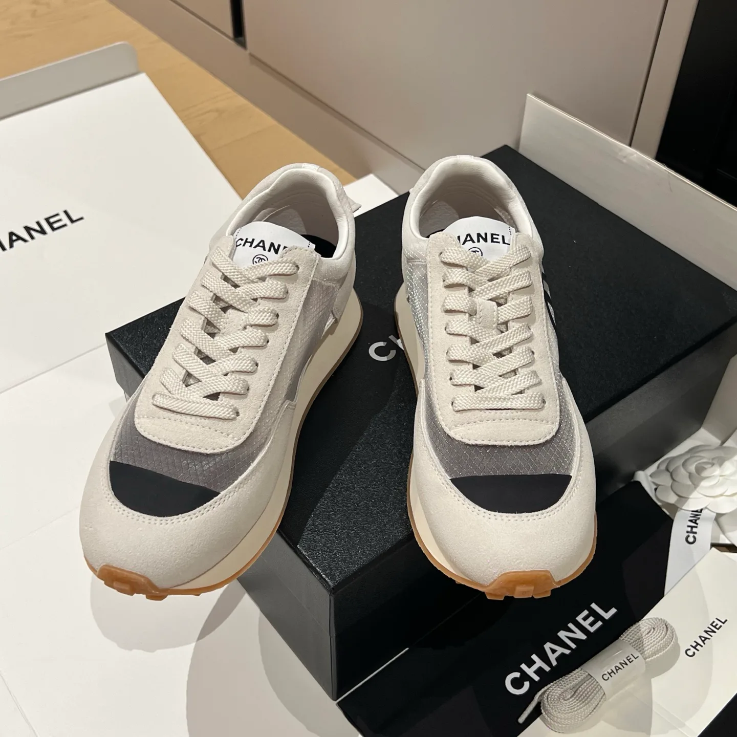 Кроссовки Женские Chanel 11750373