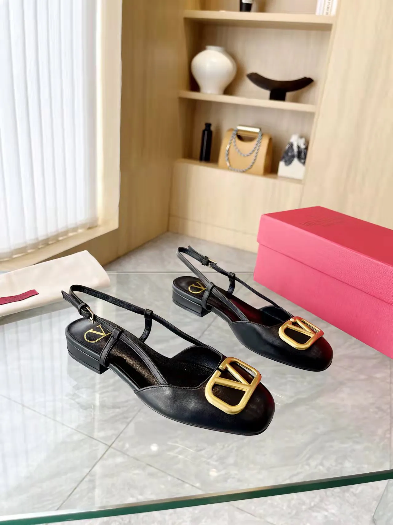 Босоножки Женские Valentino 11602195