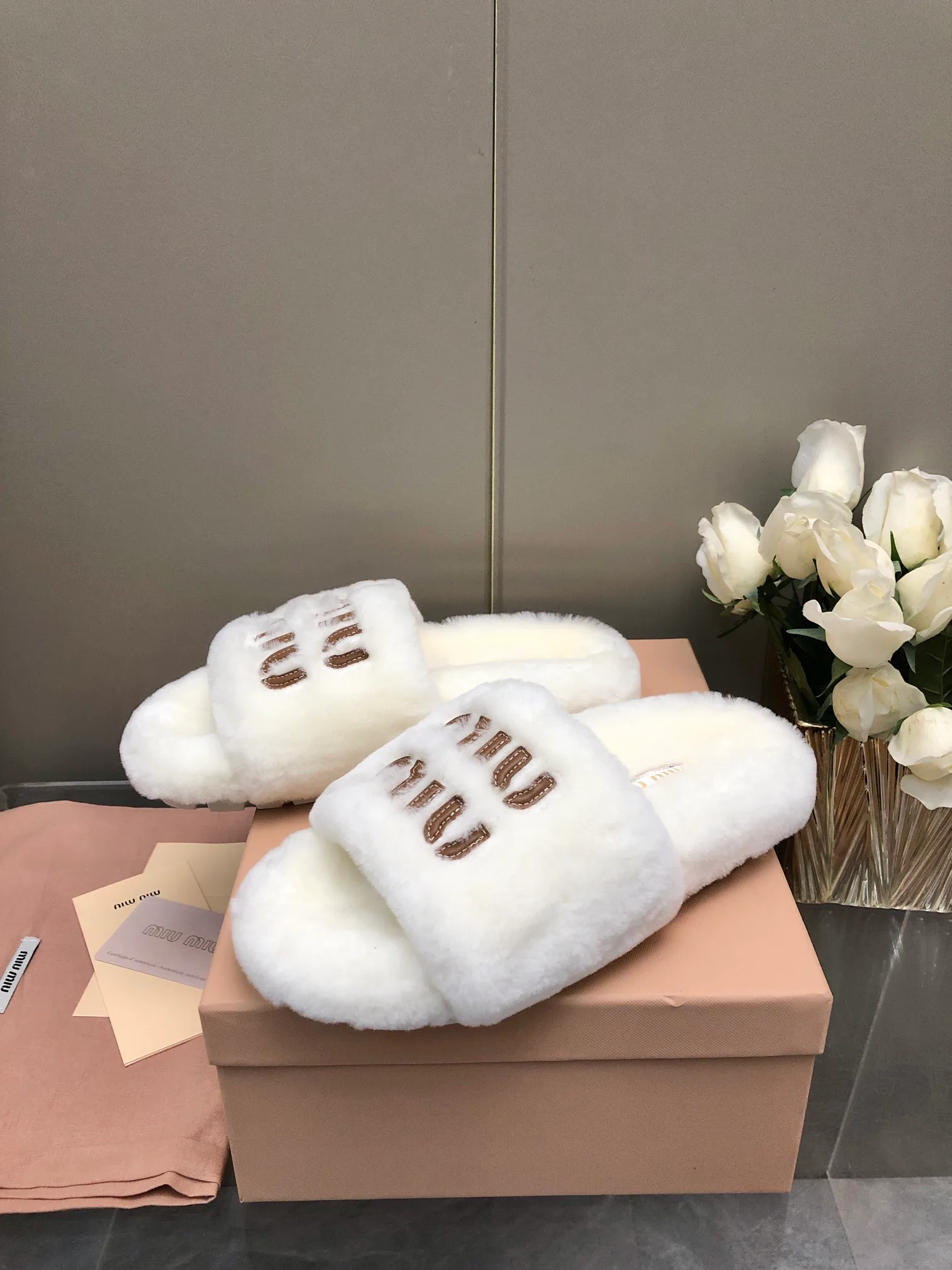 Тапочки Женские Miu Miu 18005820