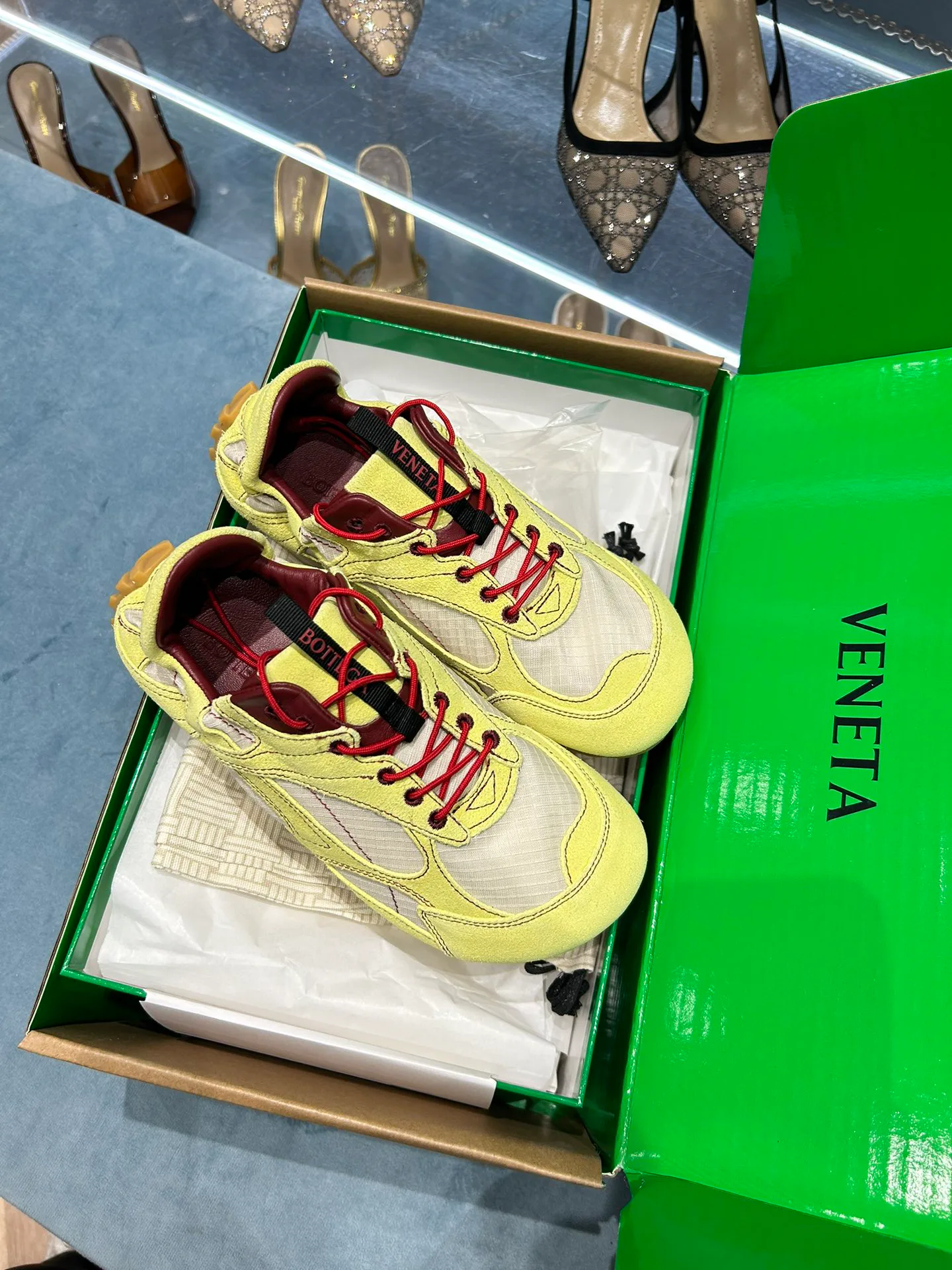 Кроссовки Женские Bottega Veneta 2383443