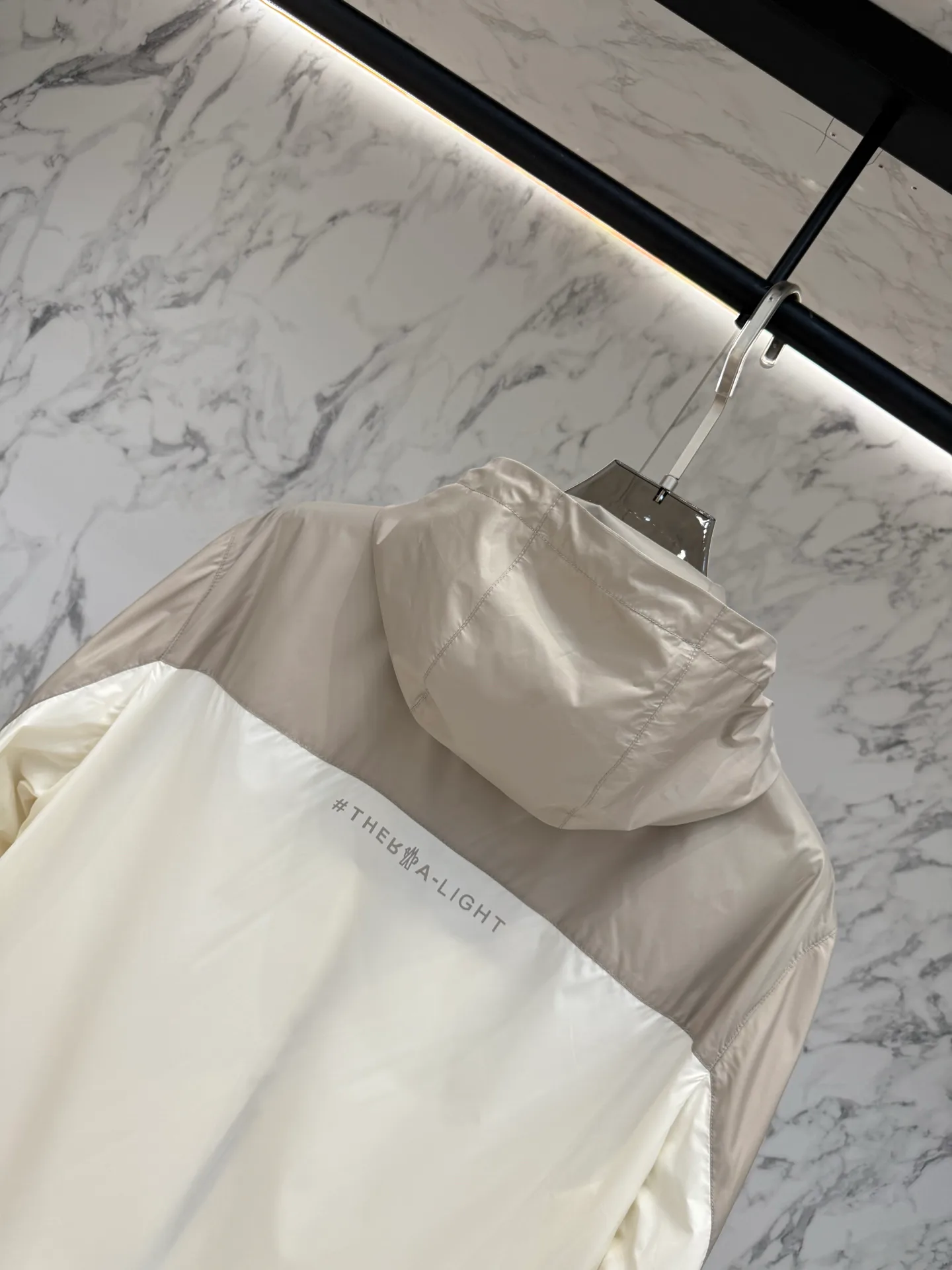 Куртки И Пуховики Мужские Moncler 11439484