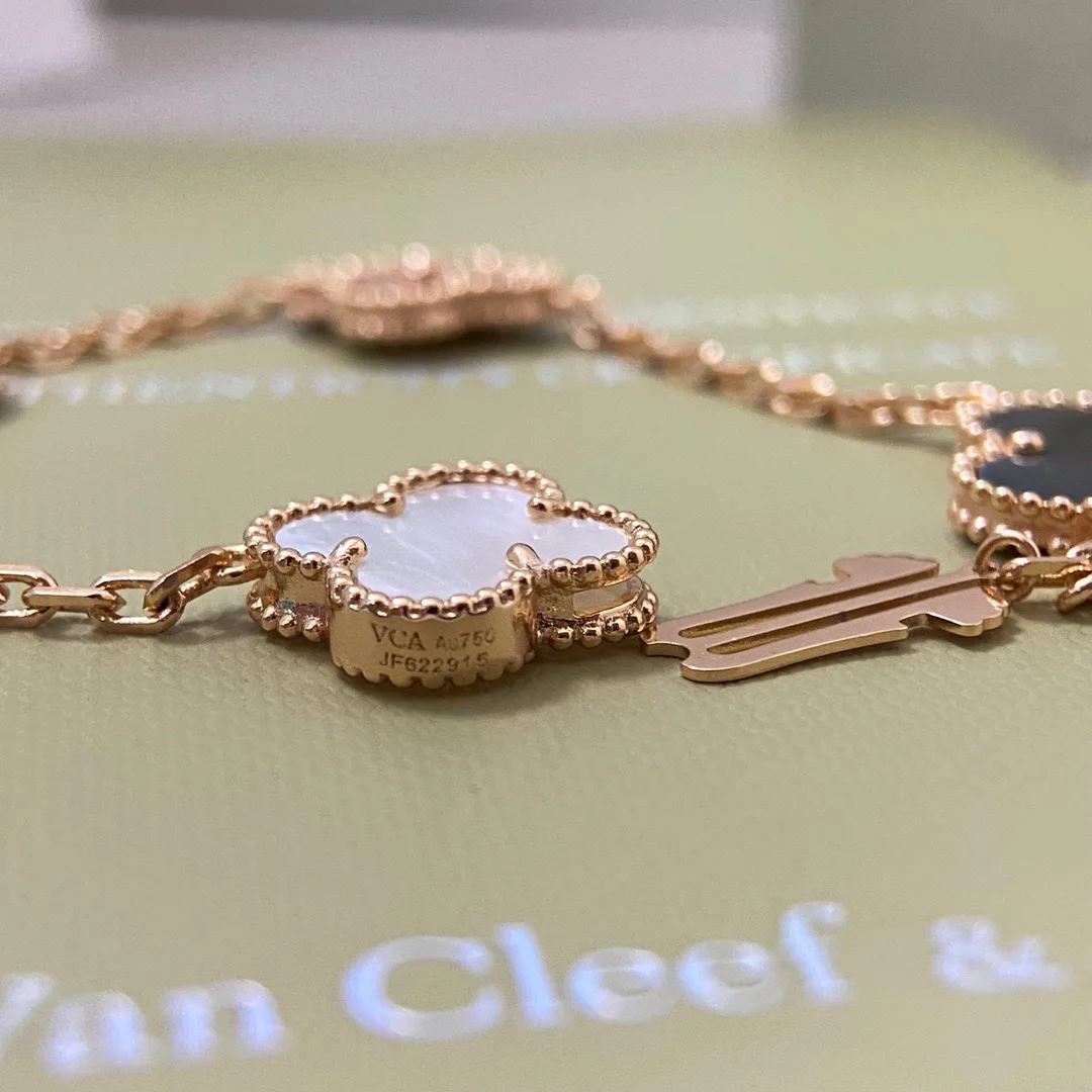 Бижутерия Van Cleef & Arpels 17361279