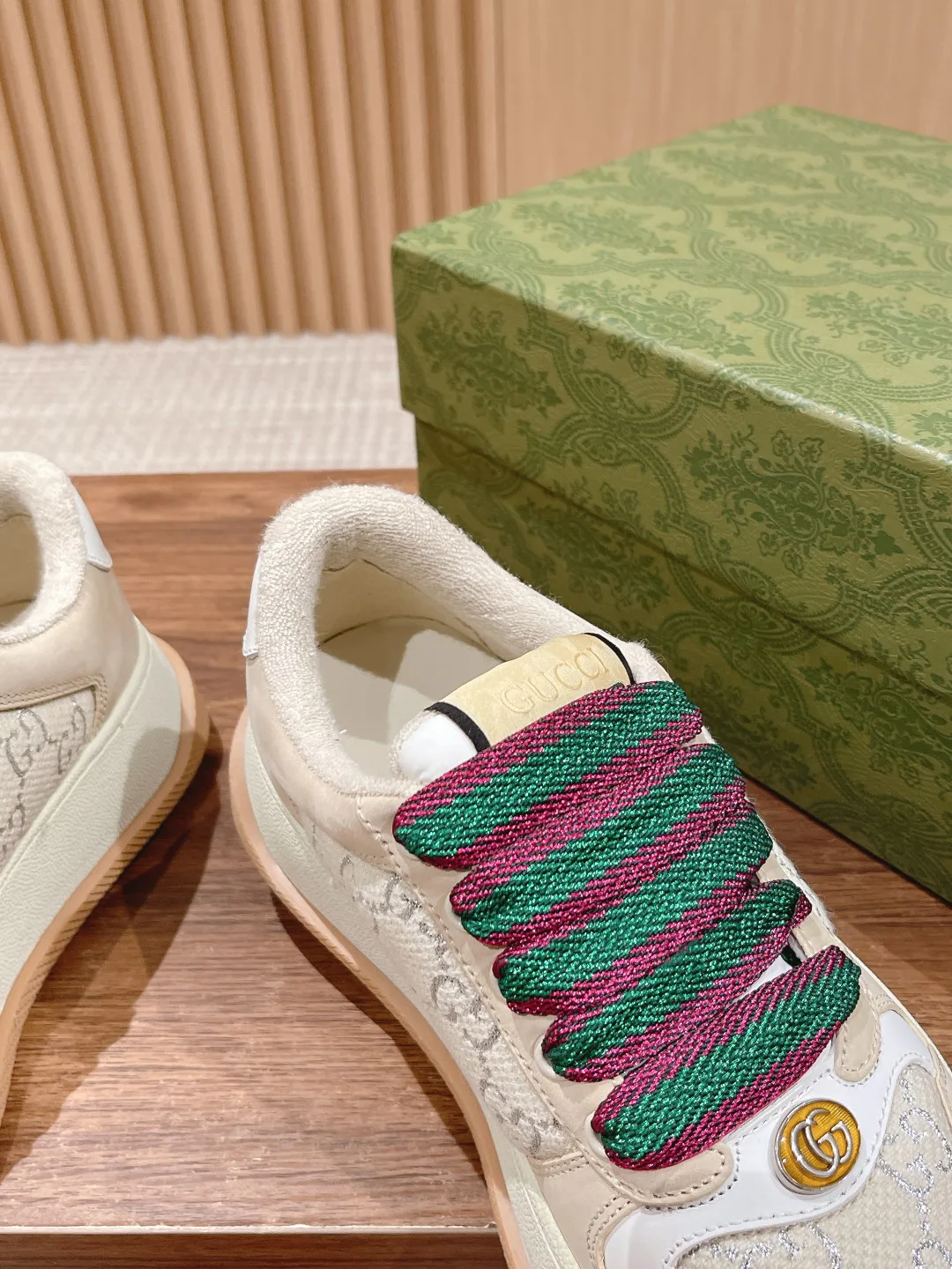 Кроссовки Женские Gucci 238284