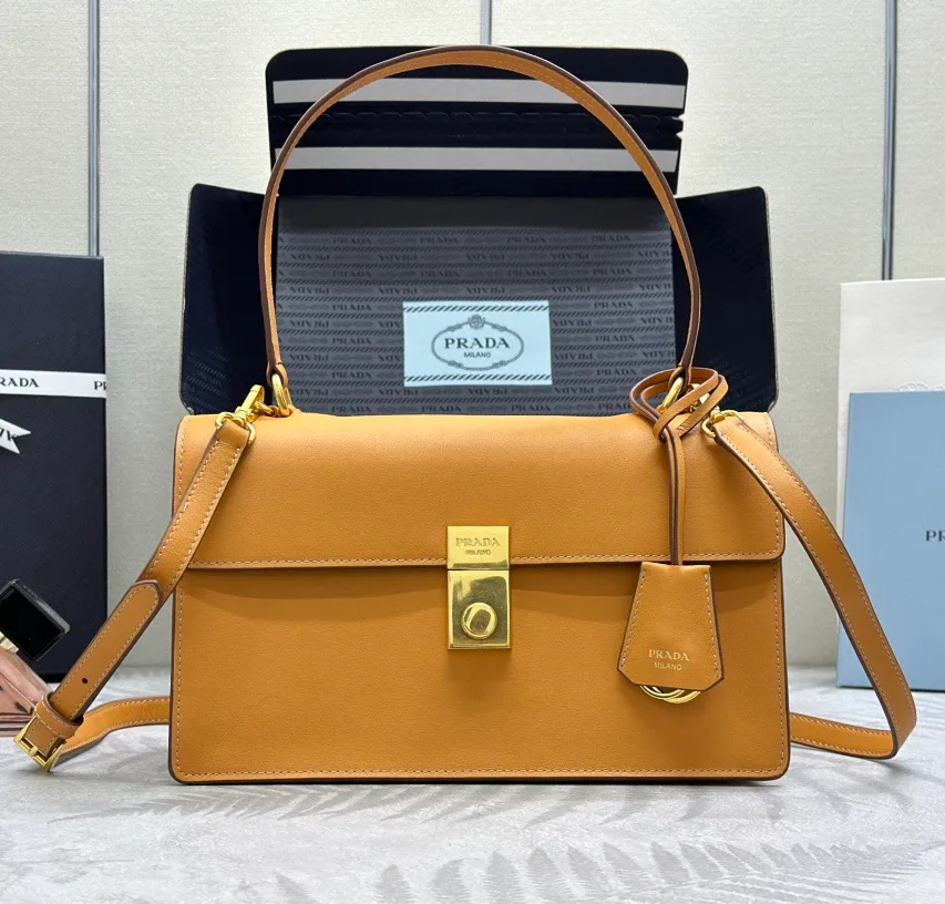 Сумки На Ремне Женские Prada 11462441