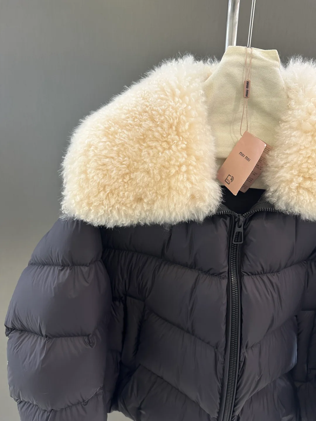 Куртки И Пуховики Женские Miu Miu 1322734