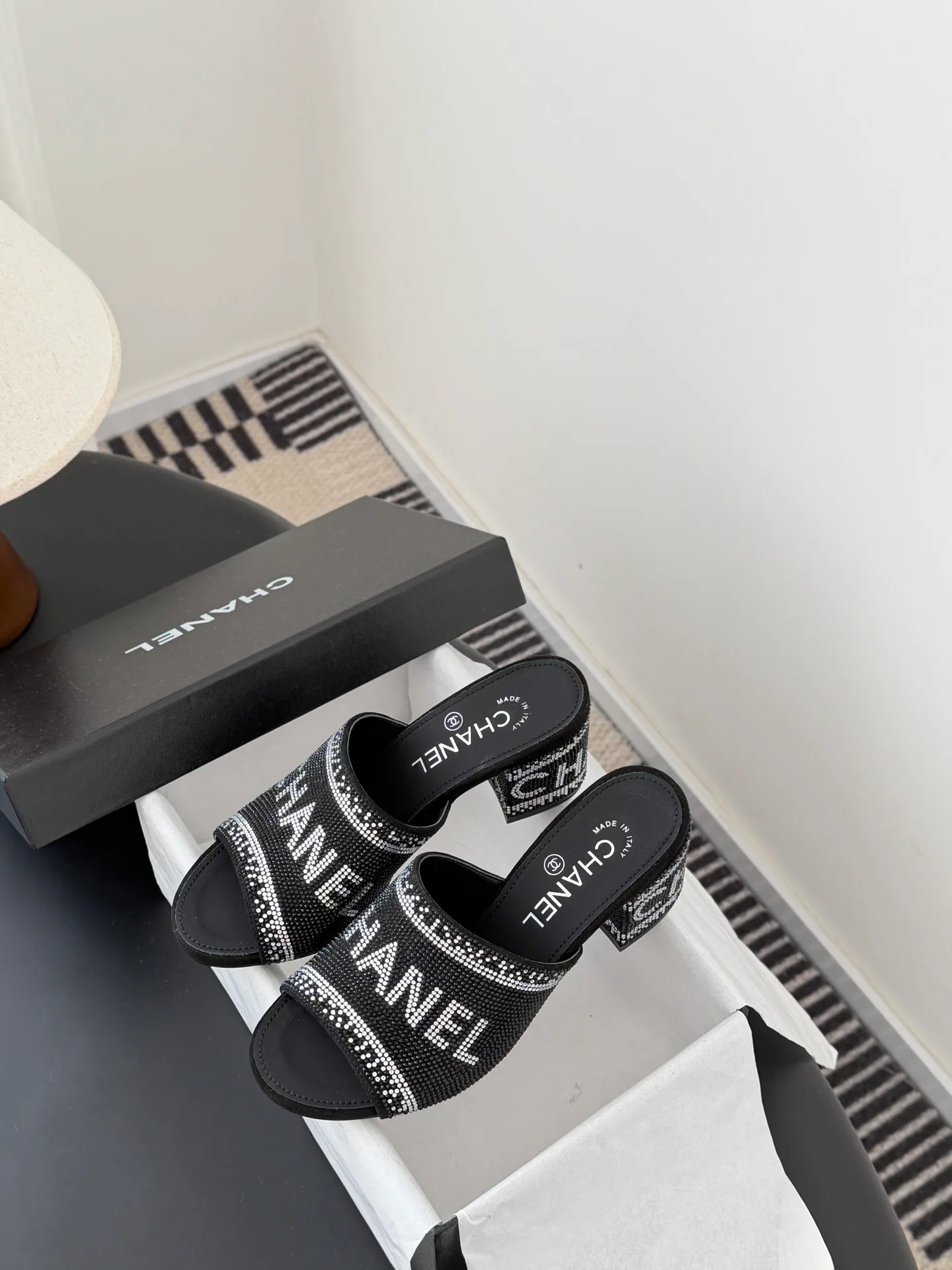 Босоножки Женские Chanel 11183476