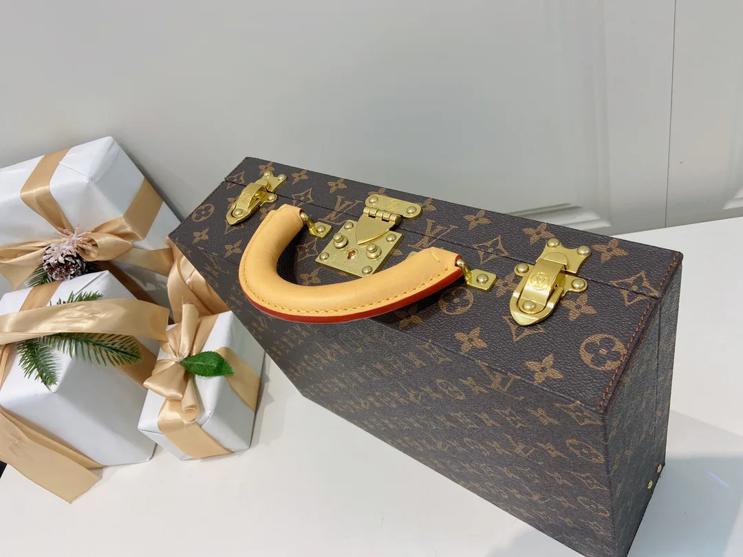 Классические Сумки Женские Louis Vuitton 11451434