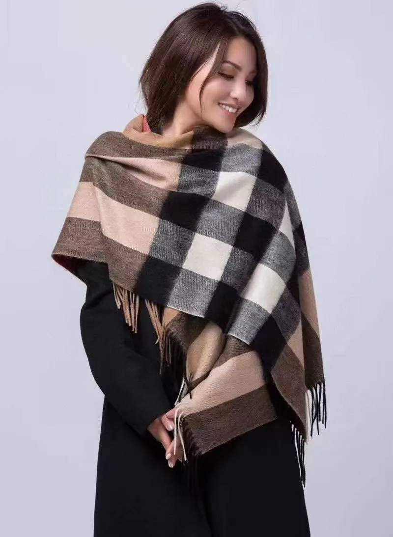 Шарфы Burberry 18675479