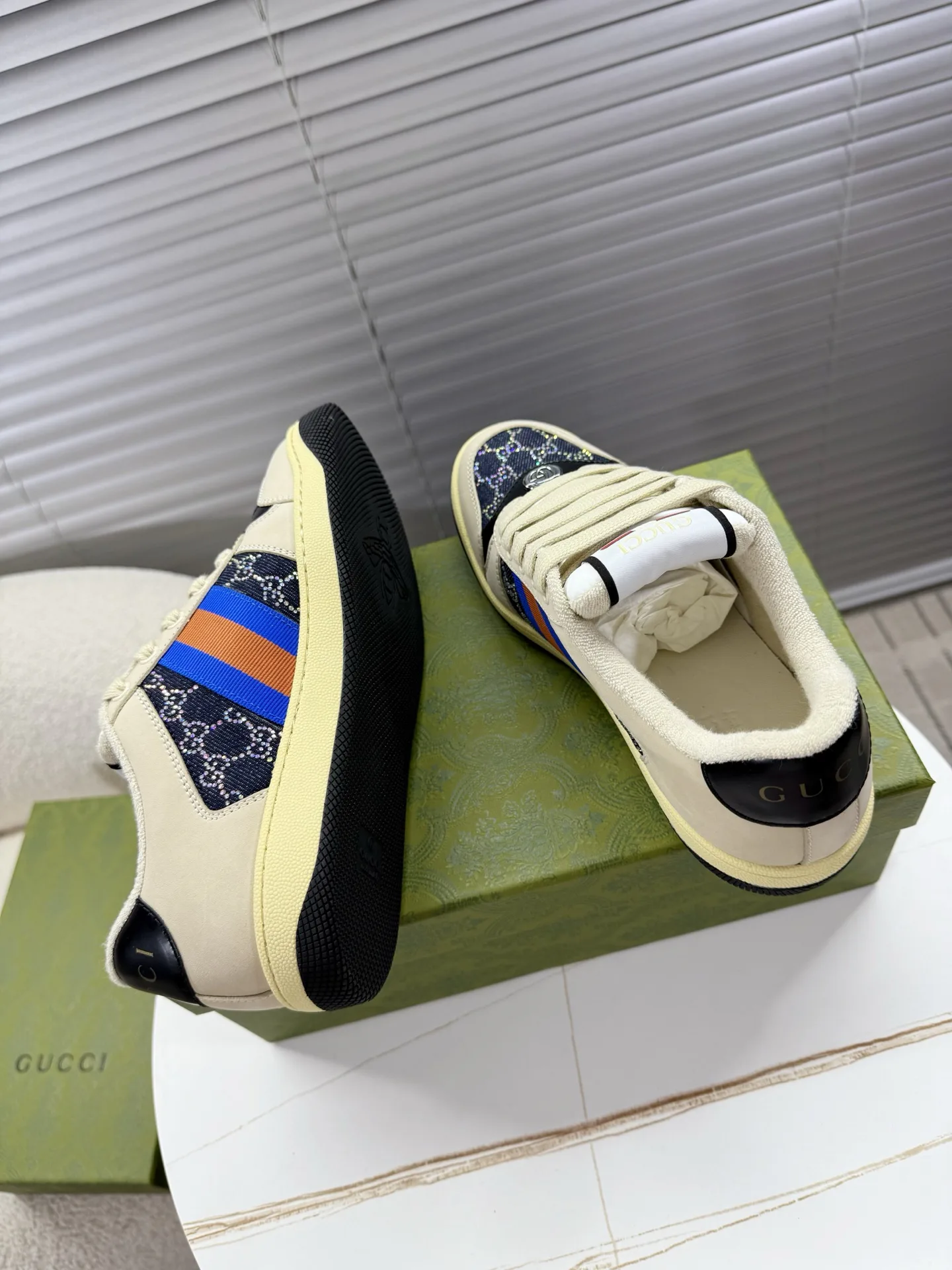 Кроссовки Женские Gucci 17963540