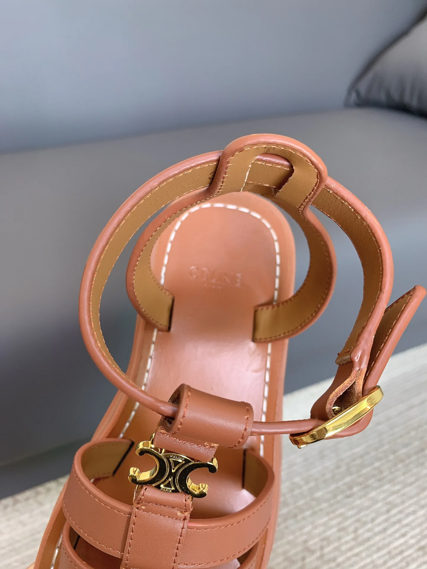 Босоножки Женские Celine 17656601
