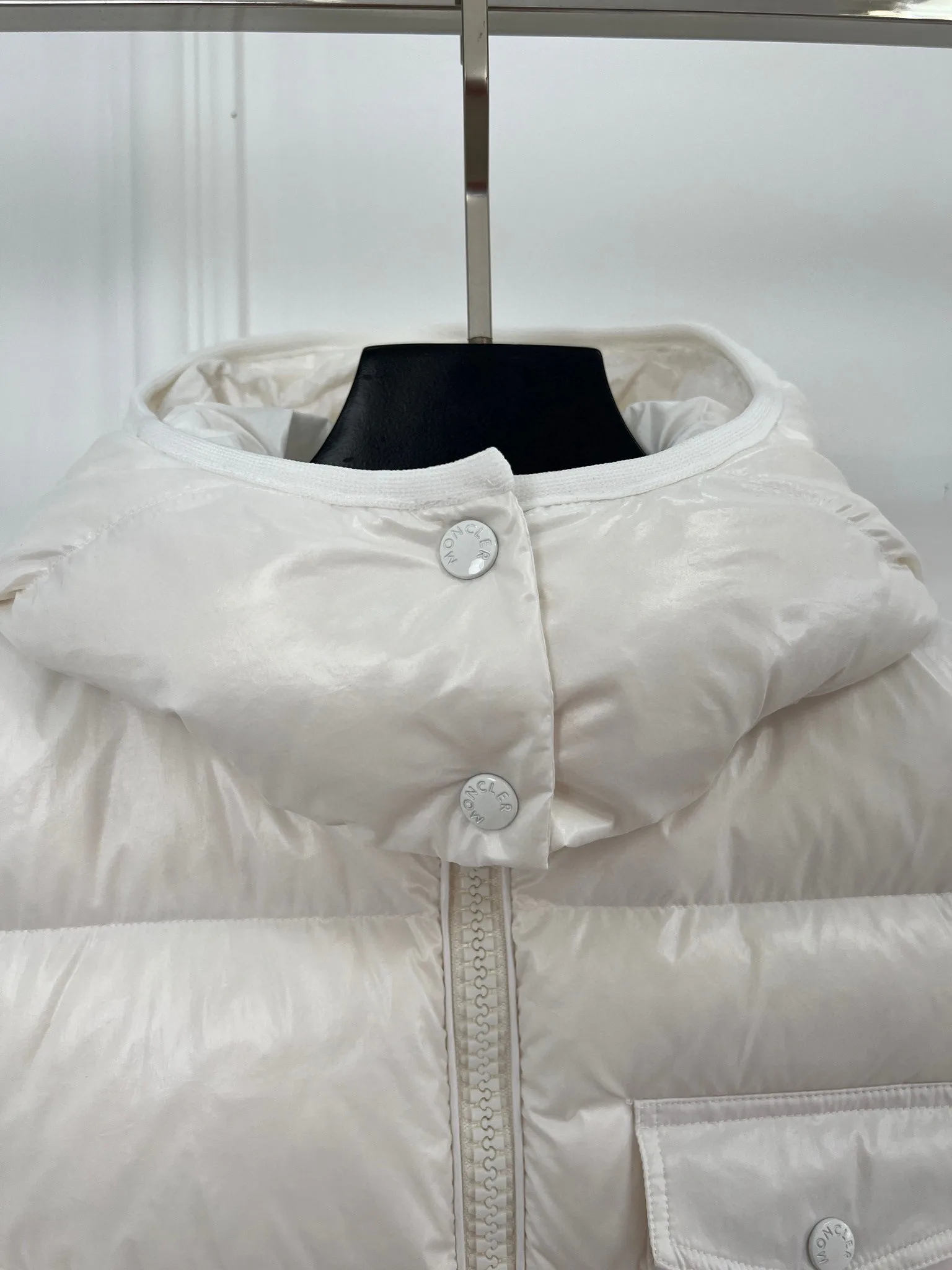 Куртки И Пуховики Женские Moncler 18416215