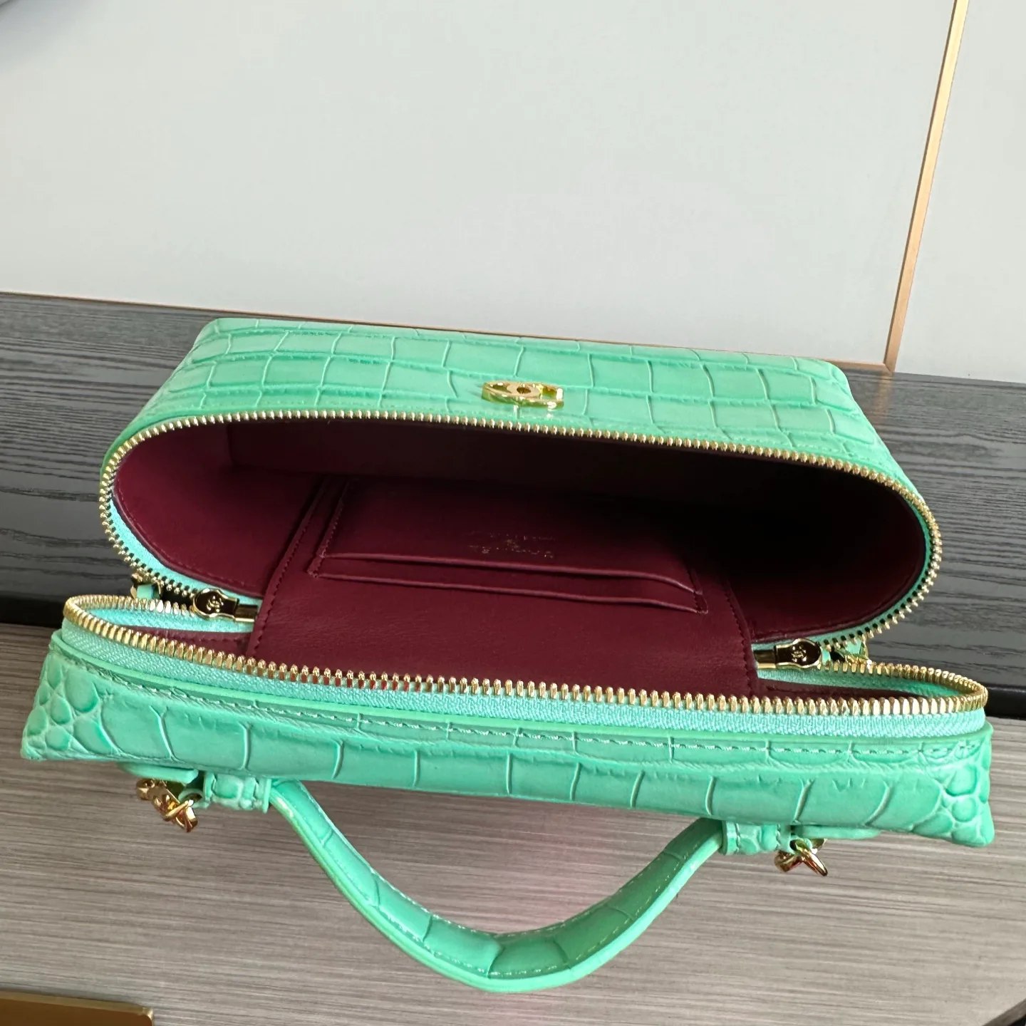 Классические Сумки Женские Chanel 17498625