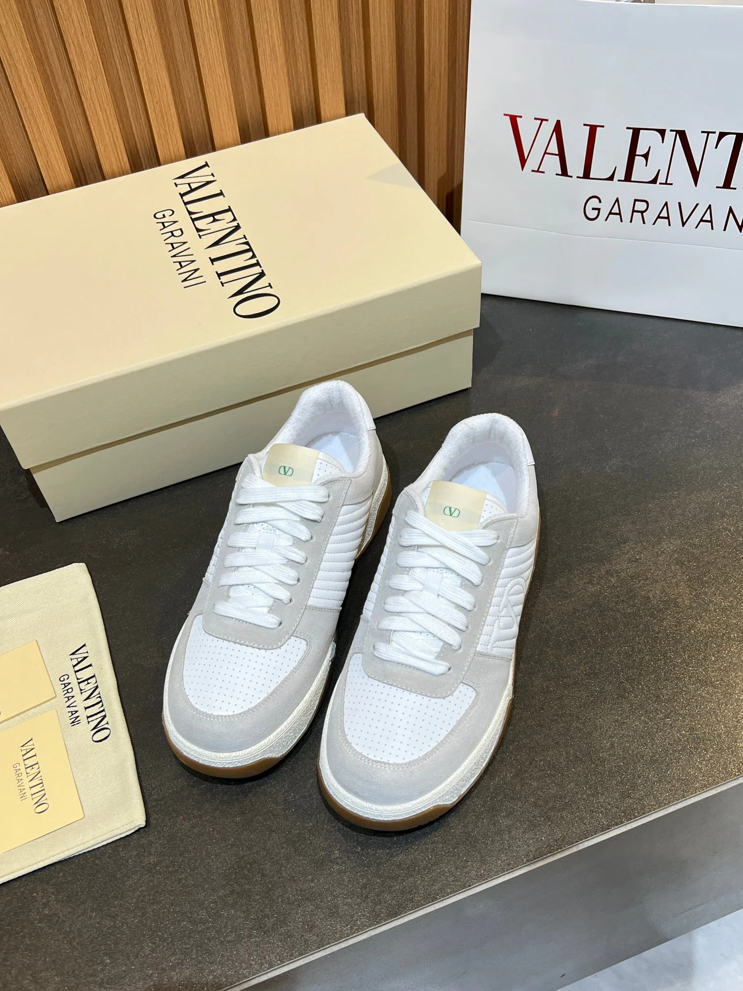 Кроссовки Женские Valentino 11679383