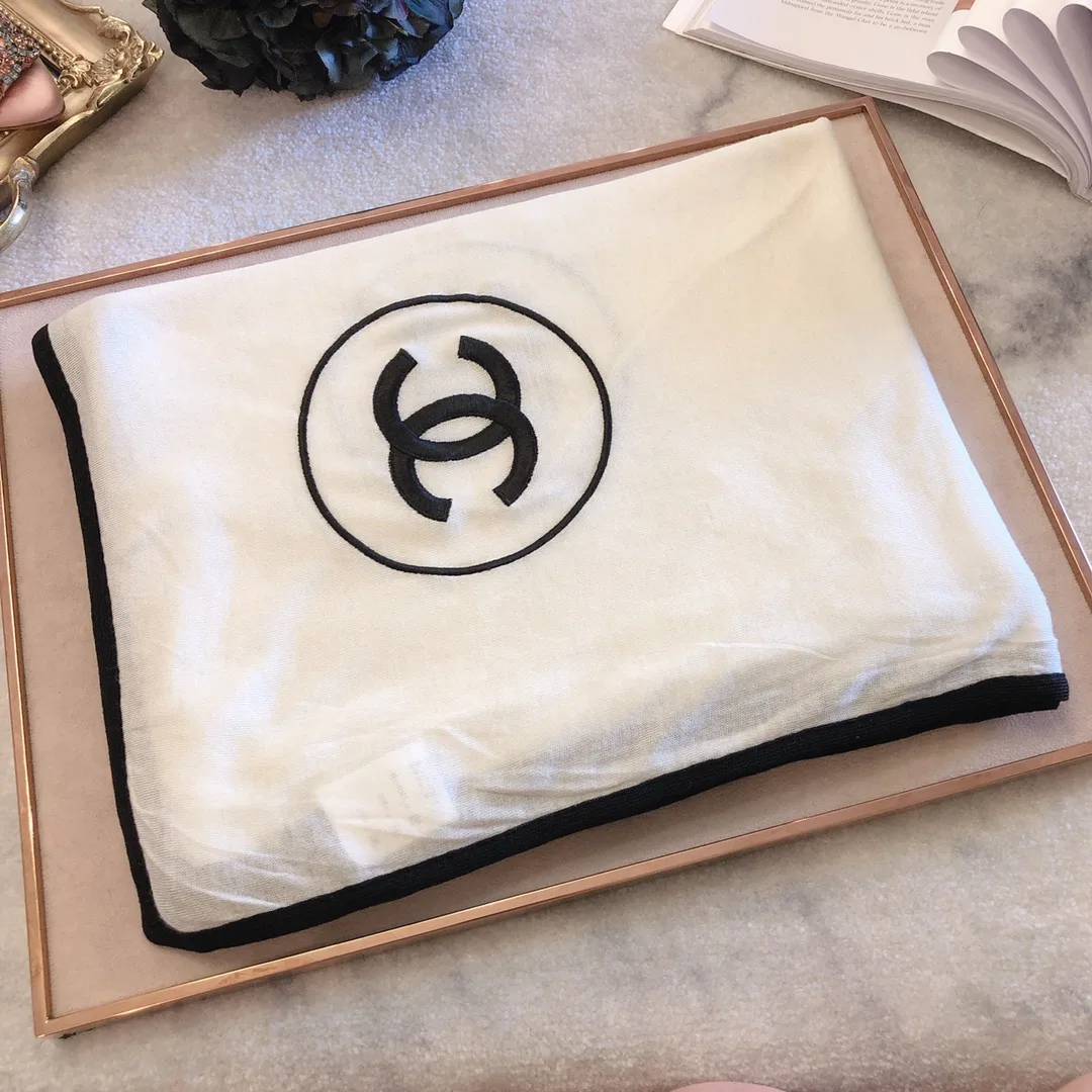 Шарфы Chanel 17898722