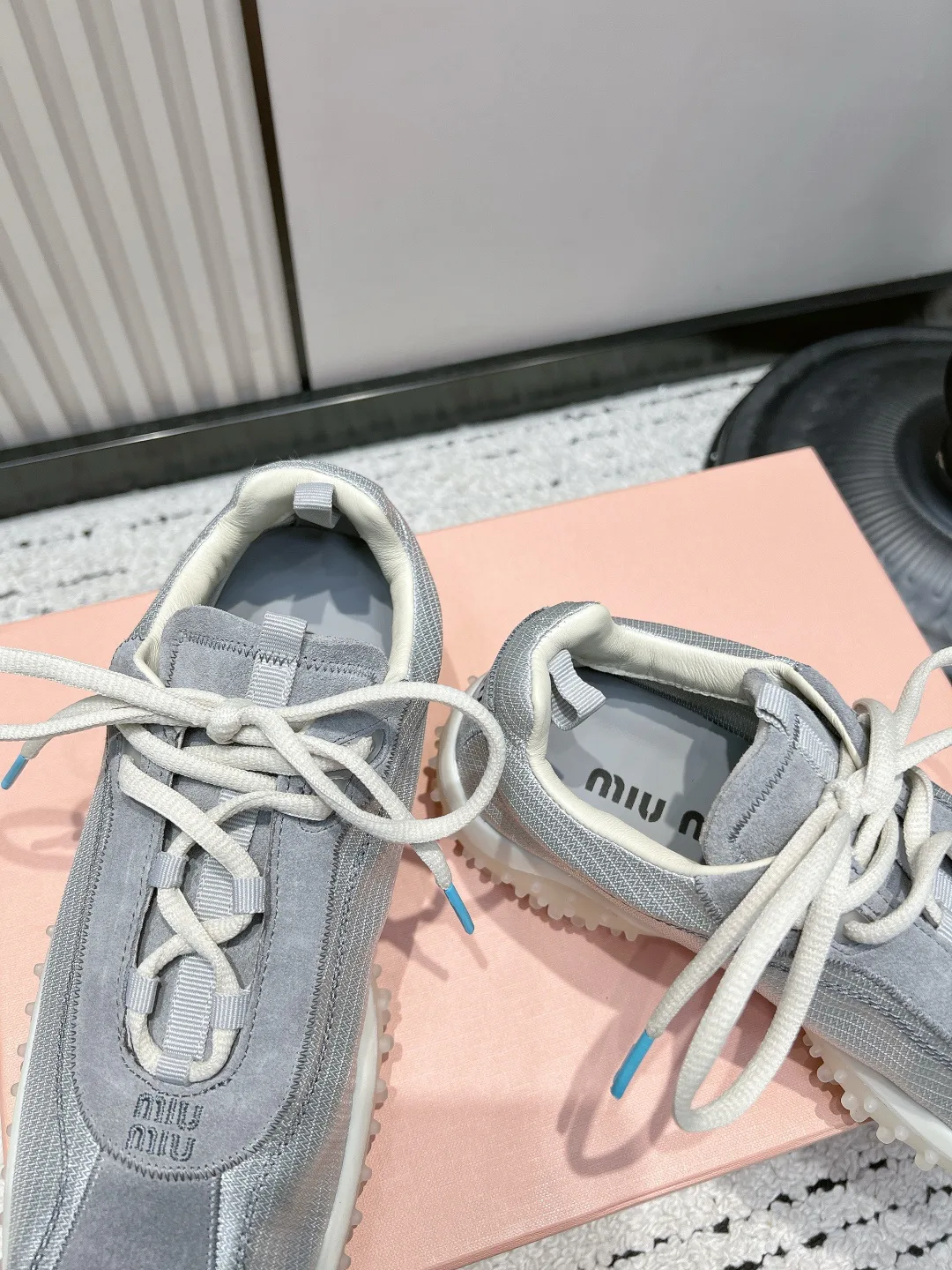 Кроссовки Женские Miu Miu 17578020