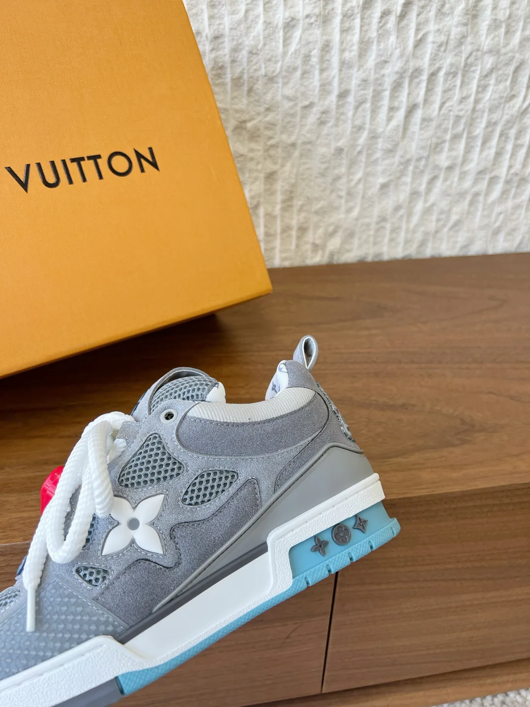 Кроссовки Женские Louis Vuitton 1014749