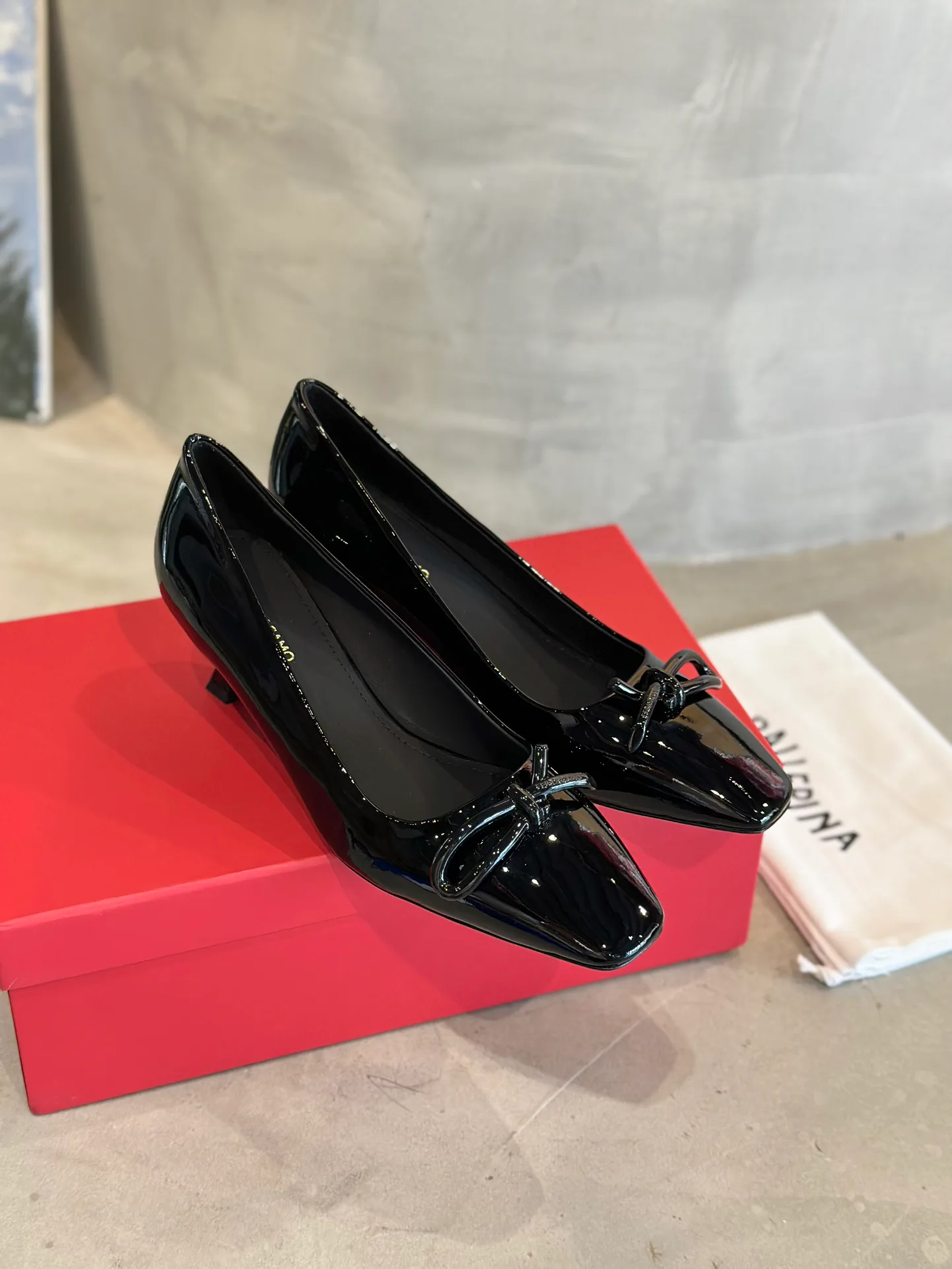 Туфли Женские Salvatore Ferragamo 18340735