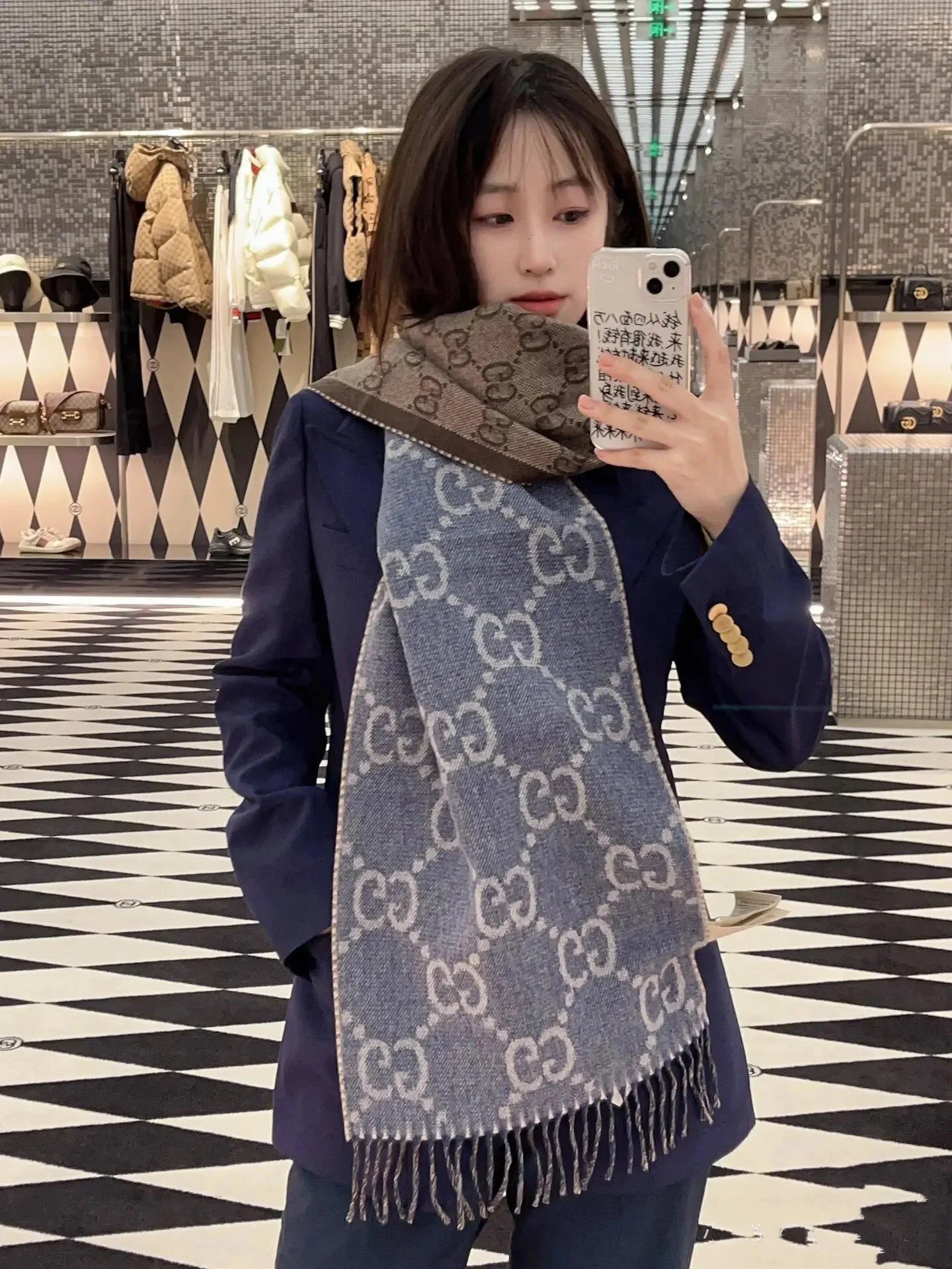 Шарфы Gucci 18105485