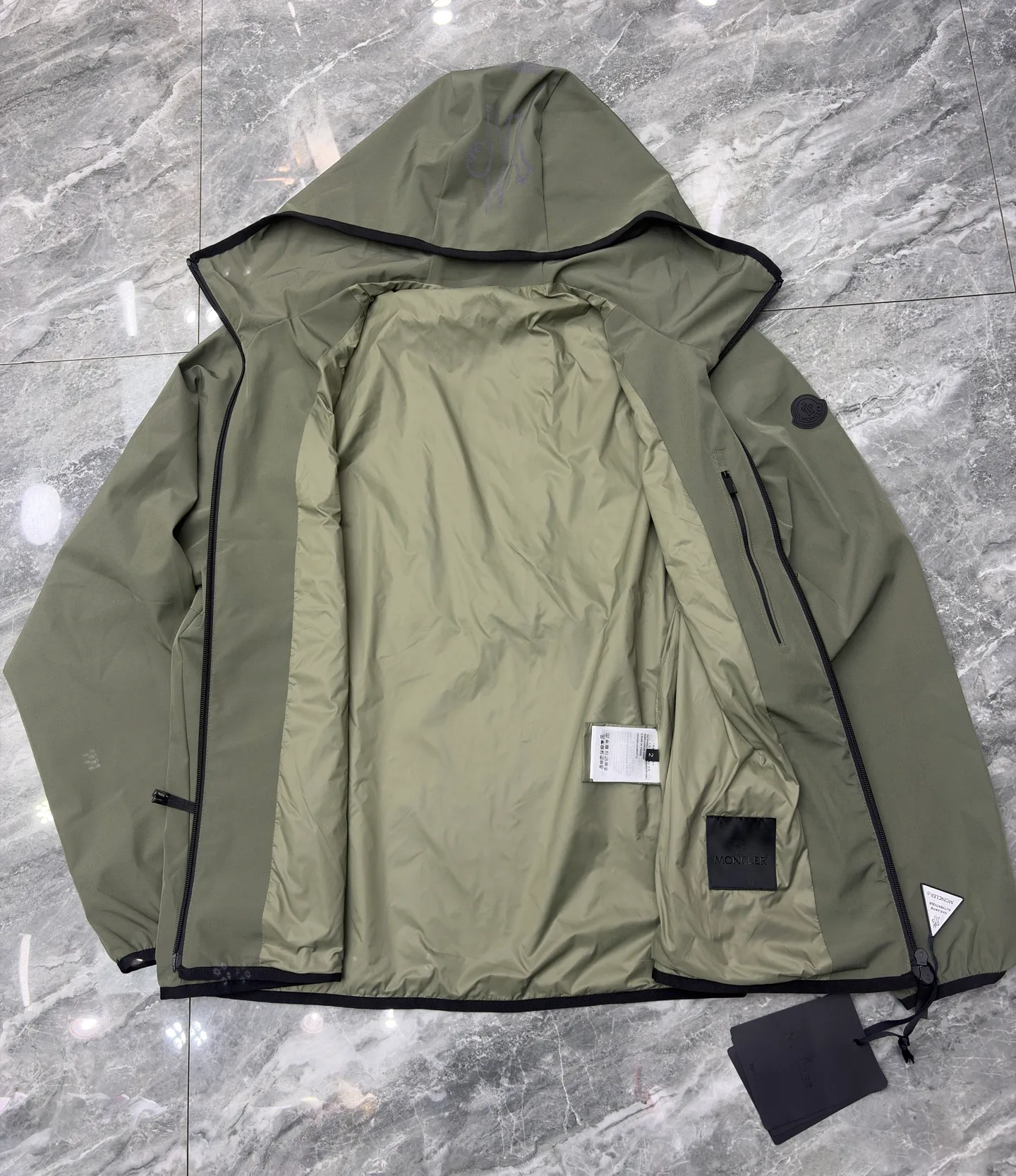 Куртки И Пуховики Мужские Moncler 11690846