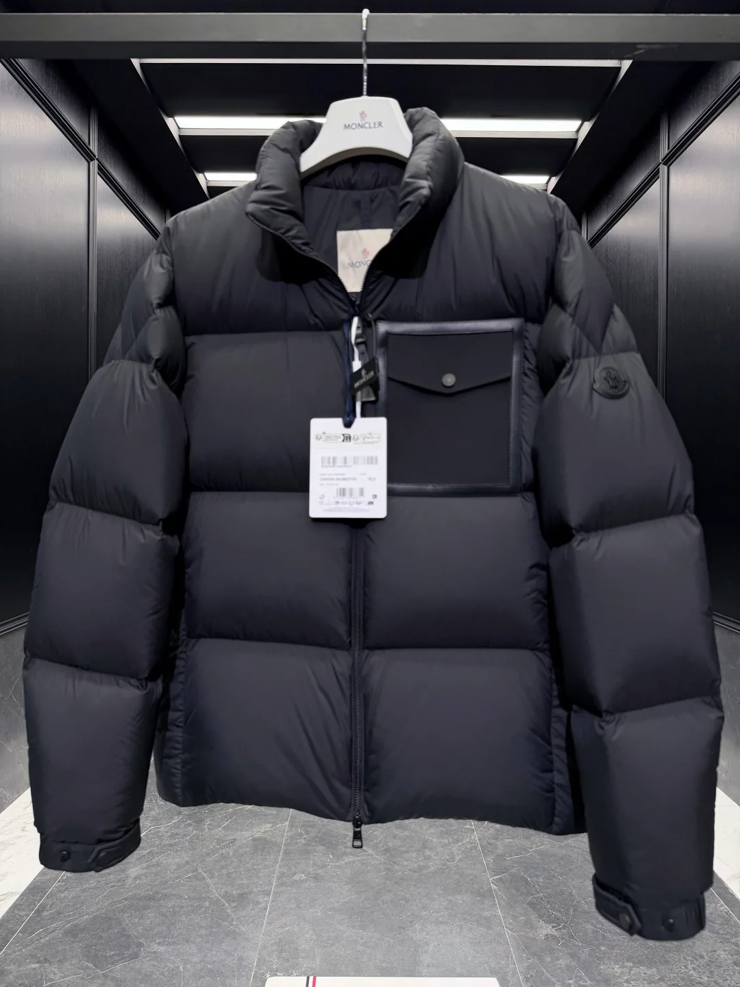 Куртки И Пуховики Мужские Moncler 1283061