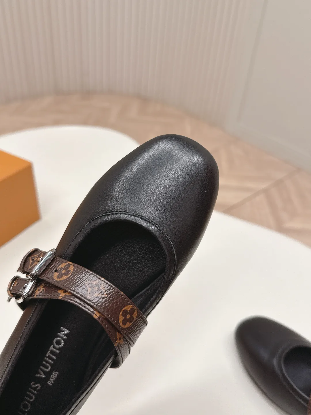 Туфли Женские Louis Vuitton 13553646