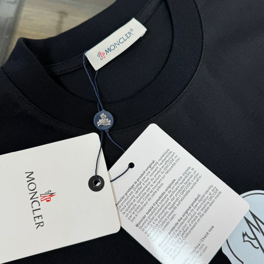 Футболки Женские Moncler 10292177