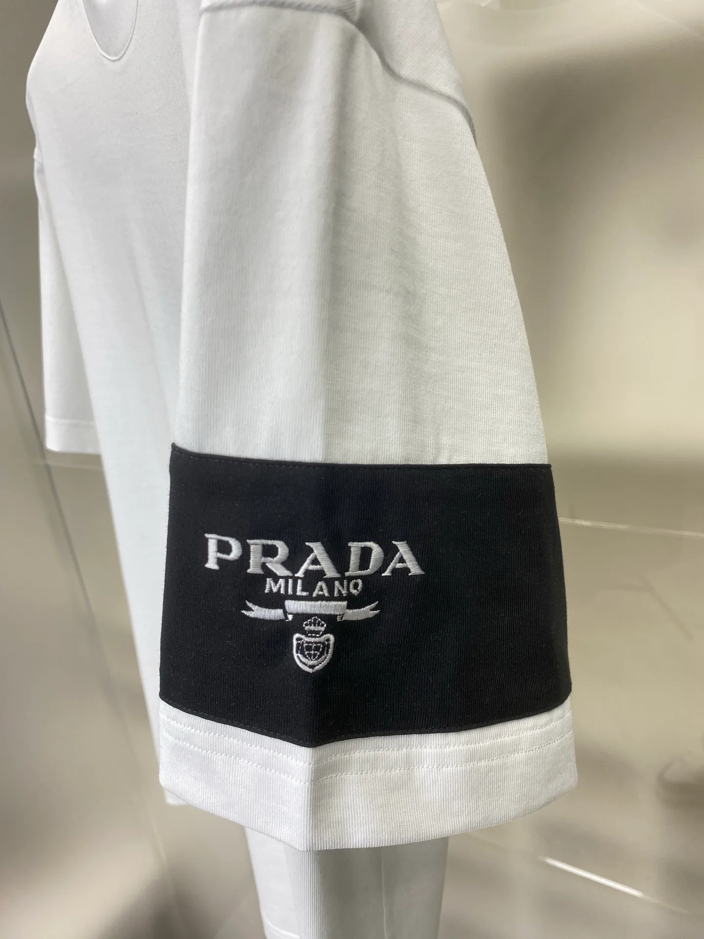 Футболки Женские Prada 1749788