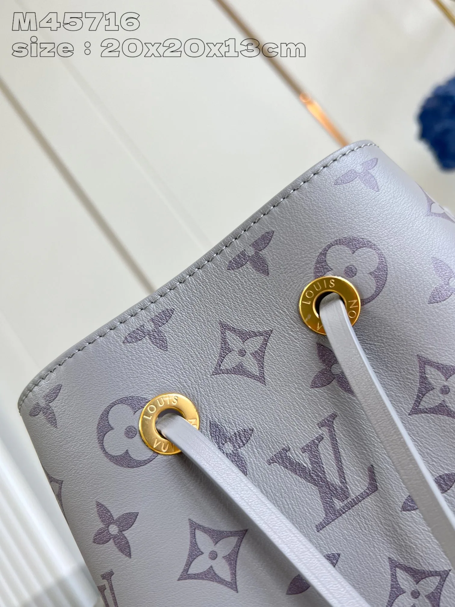 Классические Сумки Женские Louis Vuitton 18227601