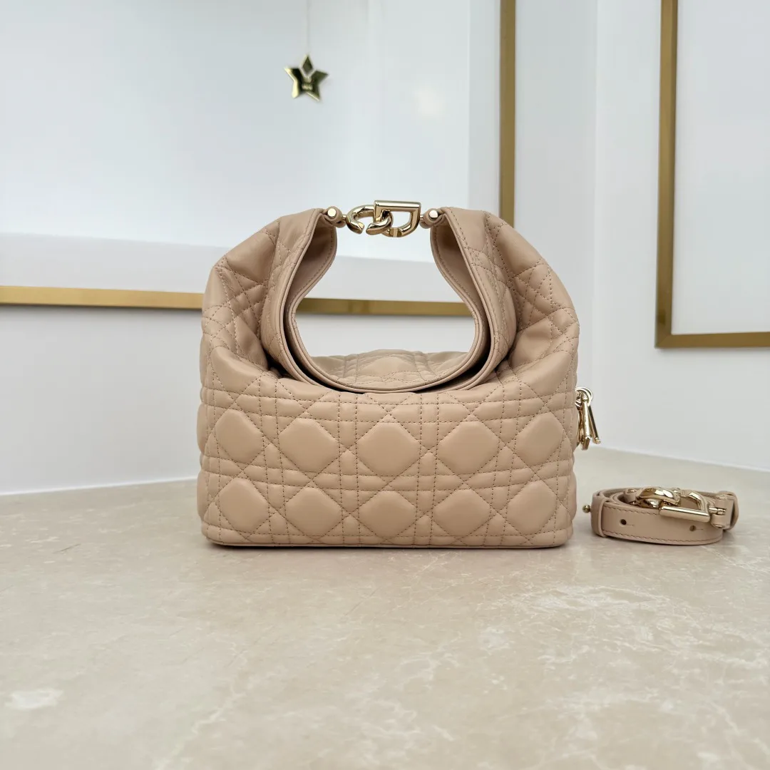 Классические Сумки Женские Christian Dior 18116271