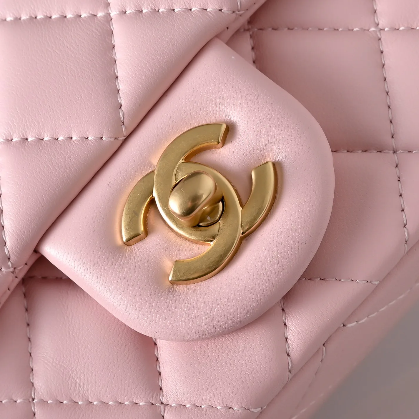 Классические Сумки Женские Chanel 17802240