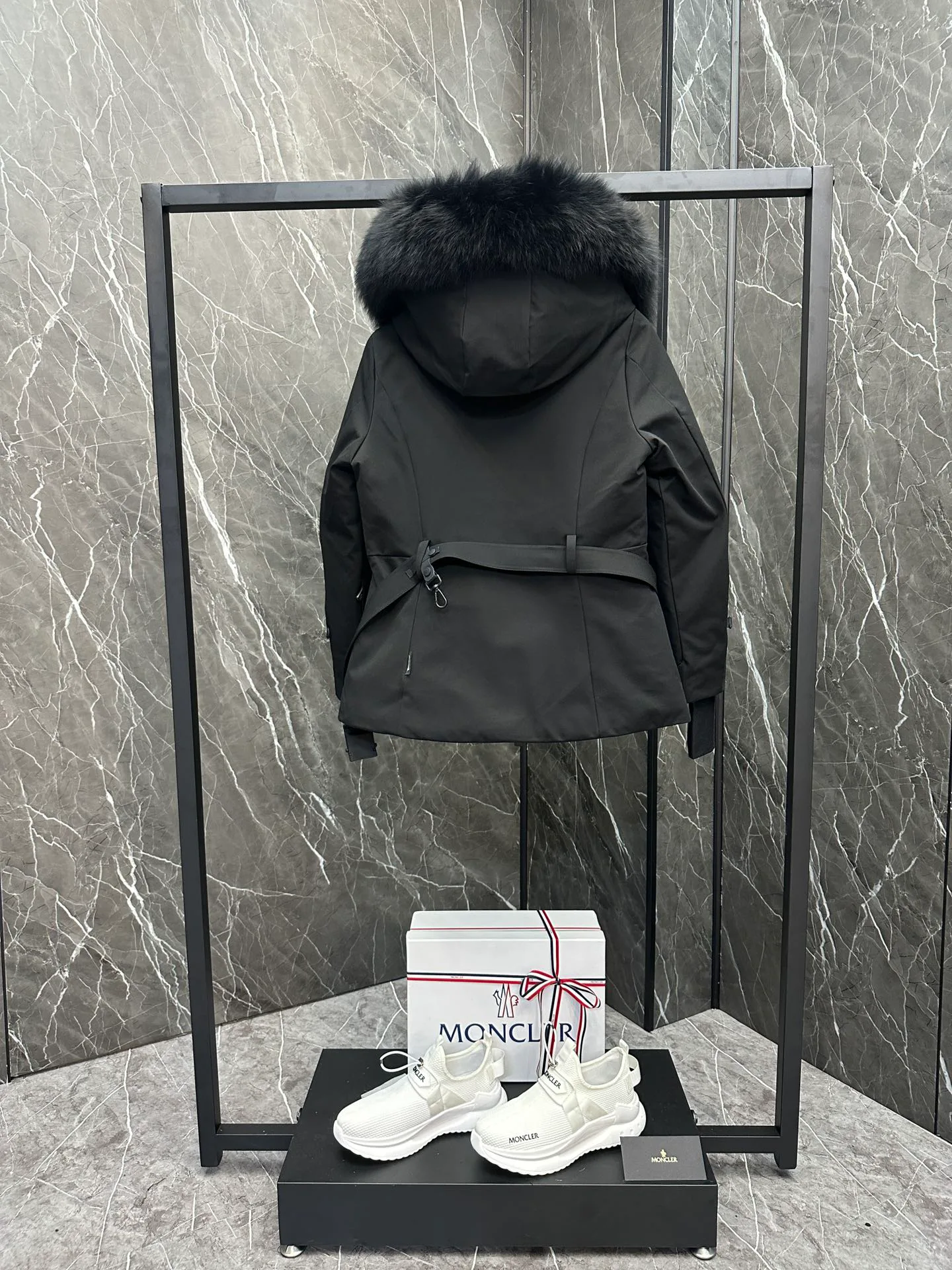 Куртки И Пуховики Женские Moncler 18133805