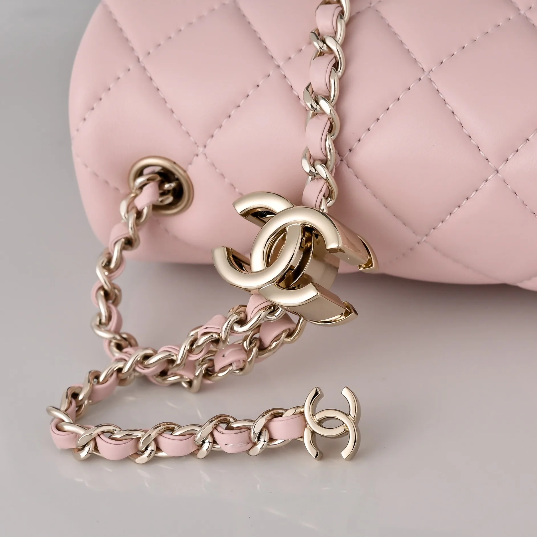 Классические Сумки Женские Chanel 18207681